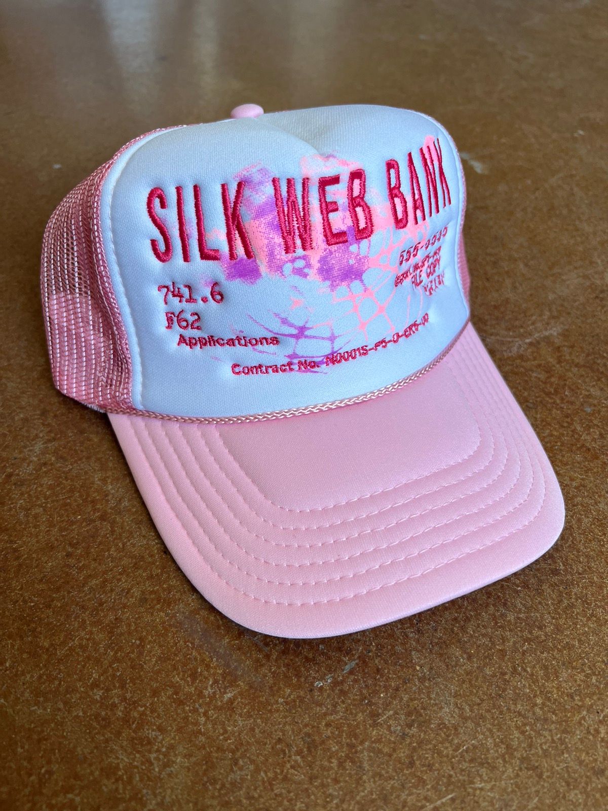 Pre-owned Spider Worldwide Silk Web Bank Trucker Hat Pink