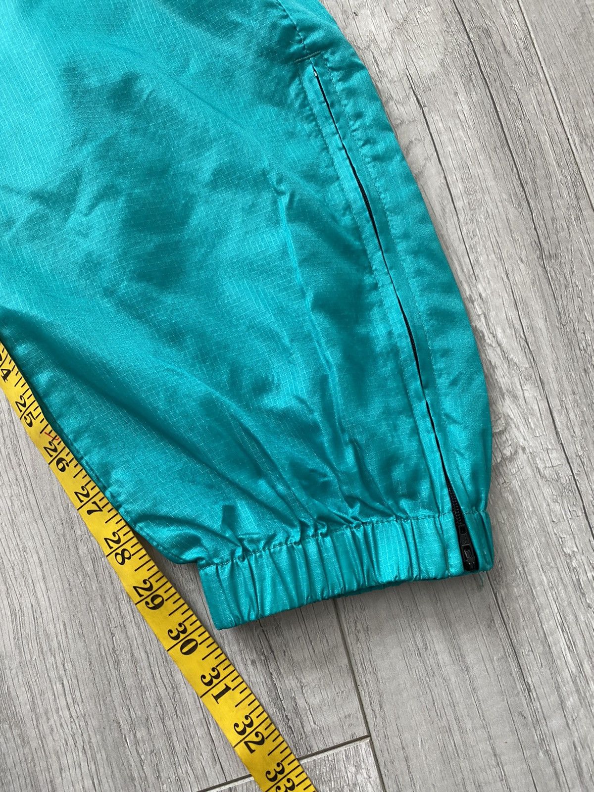 Vintage 90’s Aqua Green Eddie Bauer Baggy Track pants
