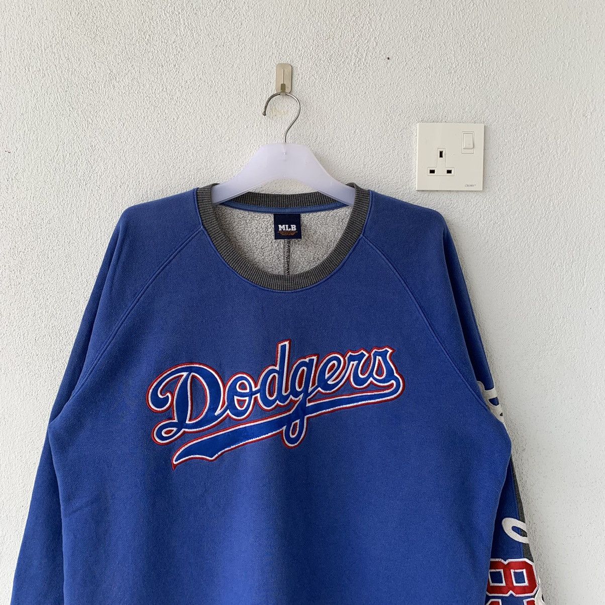 MLB DODGERS 83 sweatshirt spell out big logo.. Size US L / EU 52-54 / 3 - 2 Thumbnail