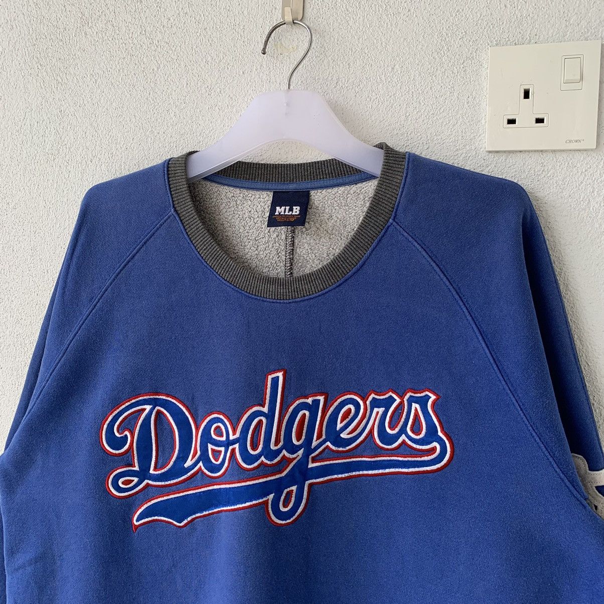 MLB DODGERS 83 sweatshirt spell out big logo.. Size US L / EU 52-54 / 3 - 3 Thumbnail
