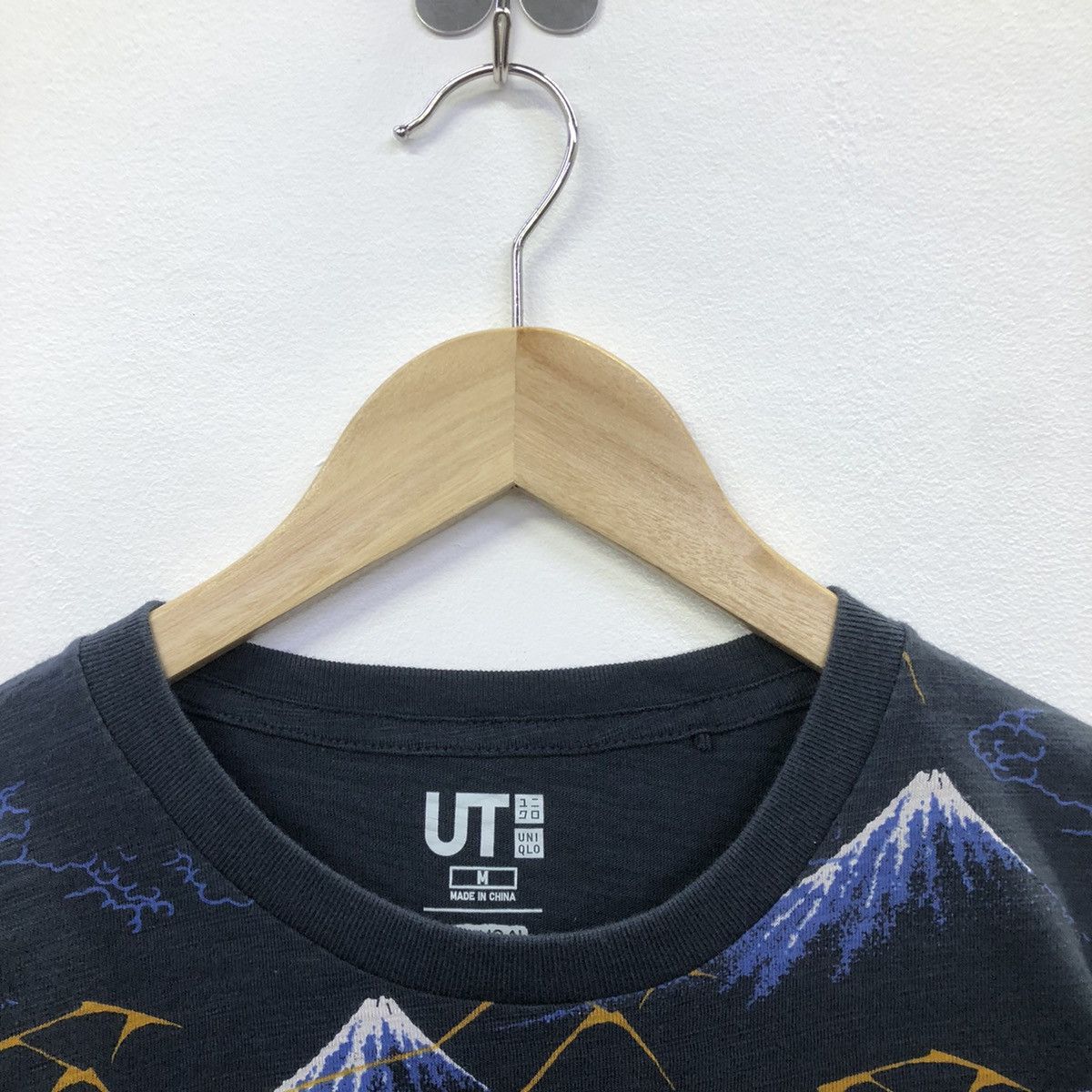 Uniqlo Uniqlo X Hokusai Blue Japanese Art Fullprint Tshirt Size US M / EU 48-50 / 2 - 4 Thumbnail