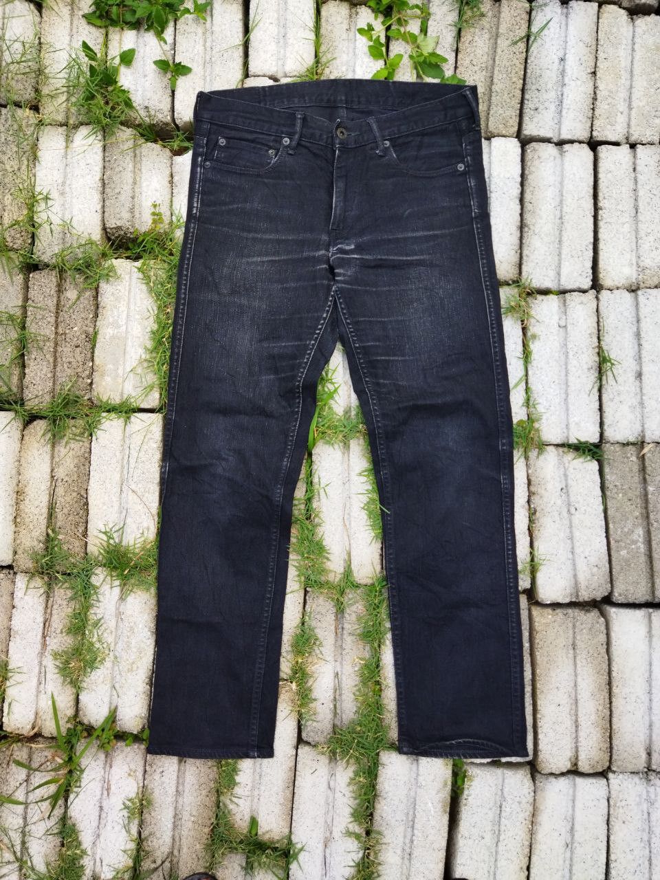 Japan Blue Japan Blue Black Cropped Jeans - Size 31 Size US 31 - 1 Thumbnail