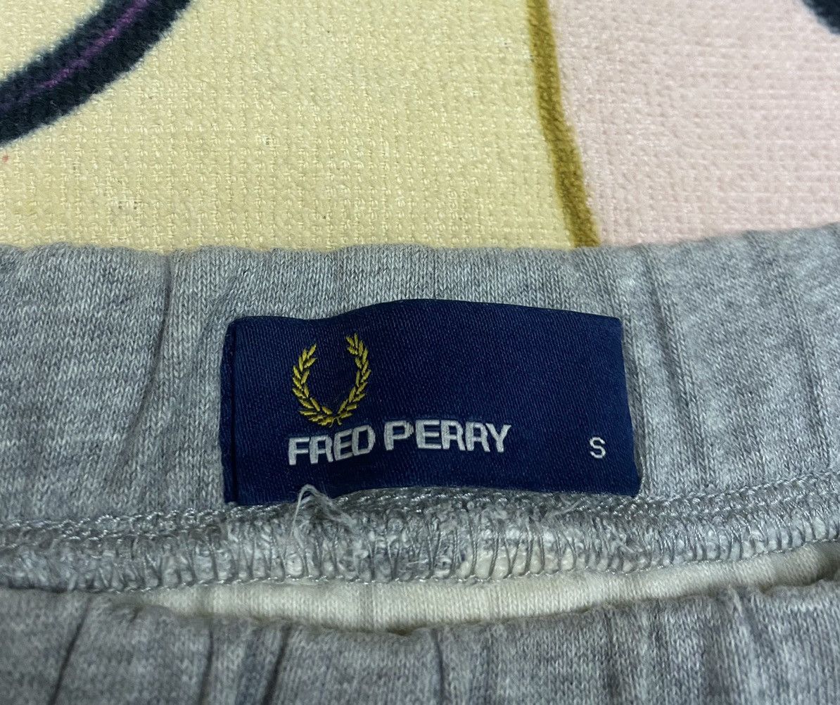 Fred Perry FRED PERRY Short Pant Size 30 x Rare Size US 30 / EU 46 - 9 Thumbnail