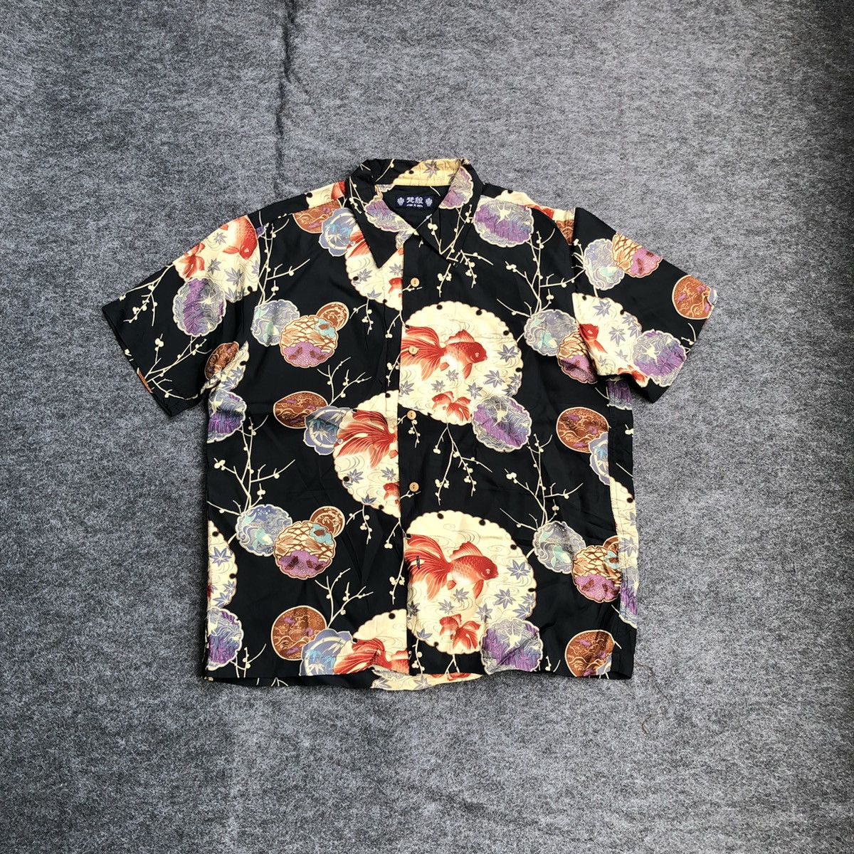 Japanese Brand Hawaiian Shirt Aloha Wear Koi Fish Printed Patern 100% Rayon Size US L / EU 52-54 / 3 - 1 Thumbnail