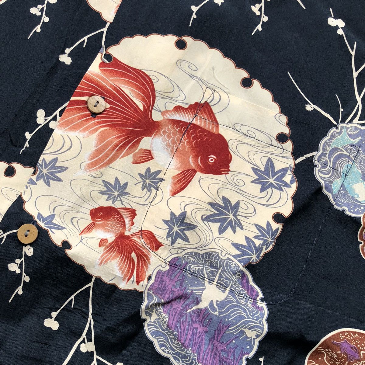 Japanese Brand Hawaiian Shirt Aloha Wear Koi Fish Printed Patern 100% Rayon Size US L / EU 52-54 / 3 - 7 Thumbnail