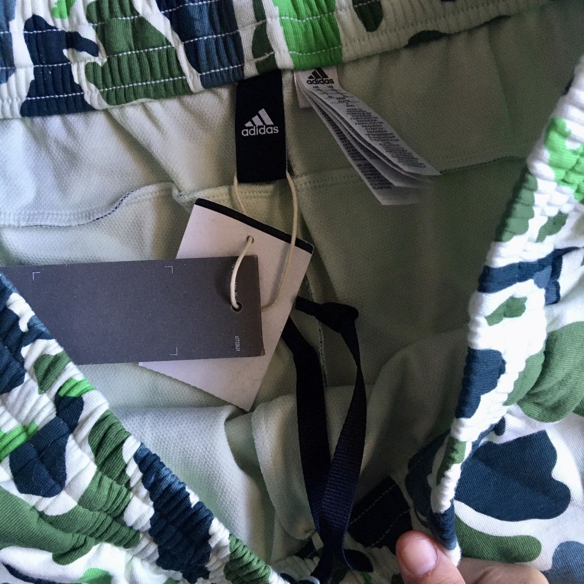 Adidas N.E.R.D Adidas Sweatpants/Joggers Size XL Size US 33 - 7 Thumbnail