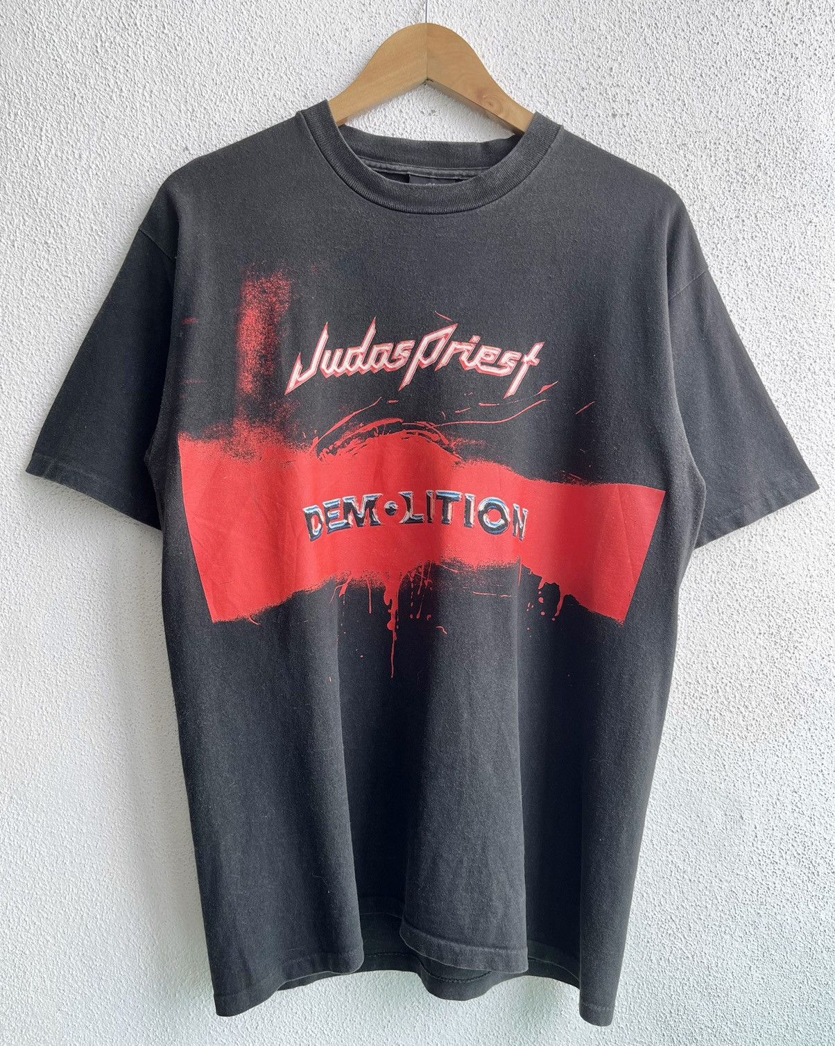 Band Tees VINTAGE JUDAS PRIEST DEMOLITION WORLD TOUR 2001 -RARE TEE Size US L / EU 52-54 / 3 - 2 Thumbnail