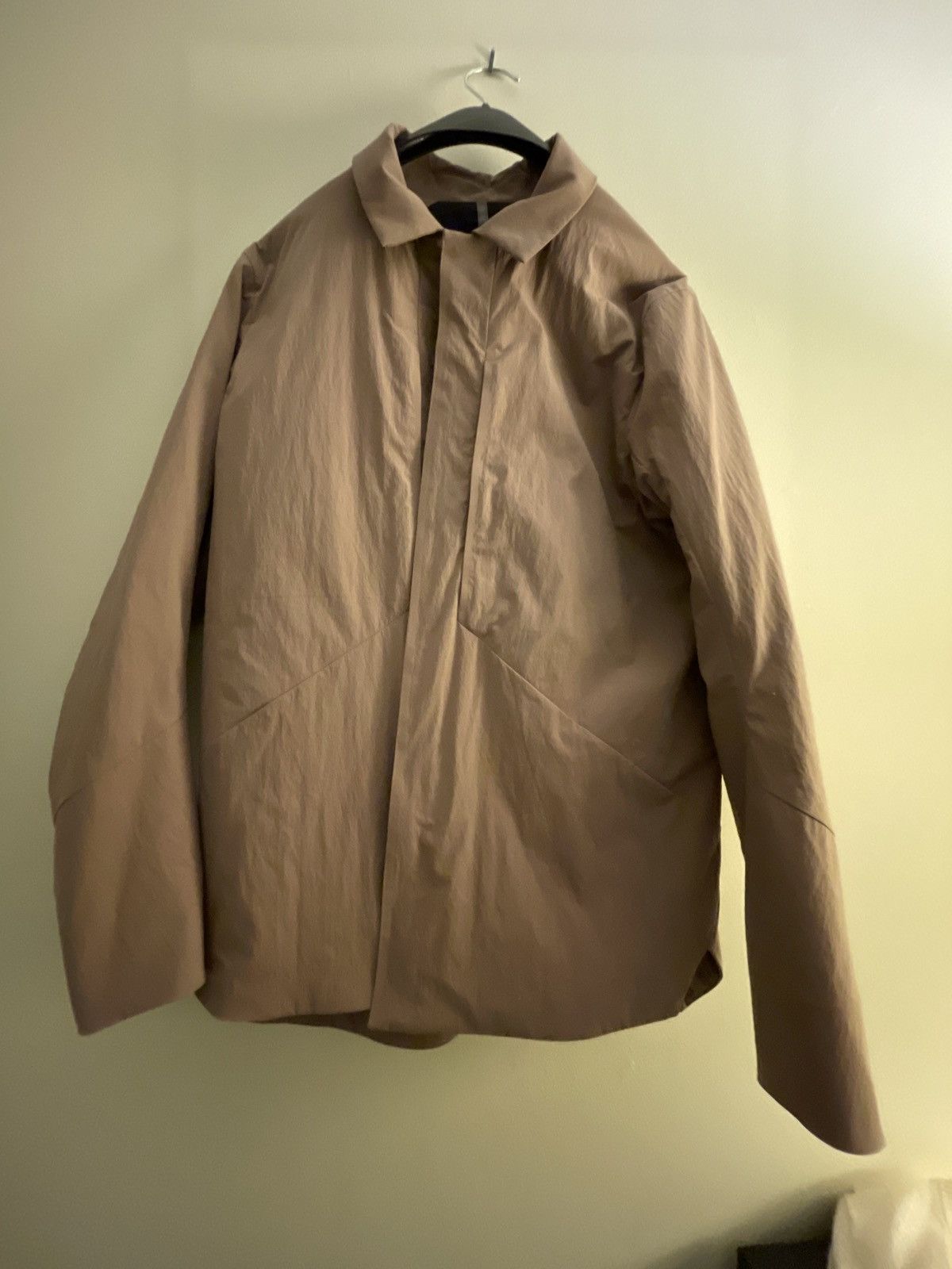 Arc'Teryx Veilance Veilance Insulated Overshirt Dusty Rose | Grailed