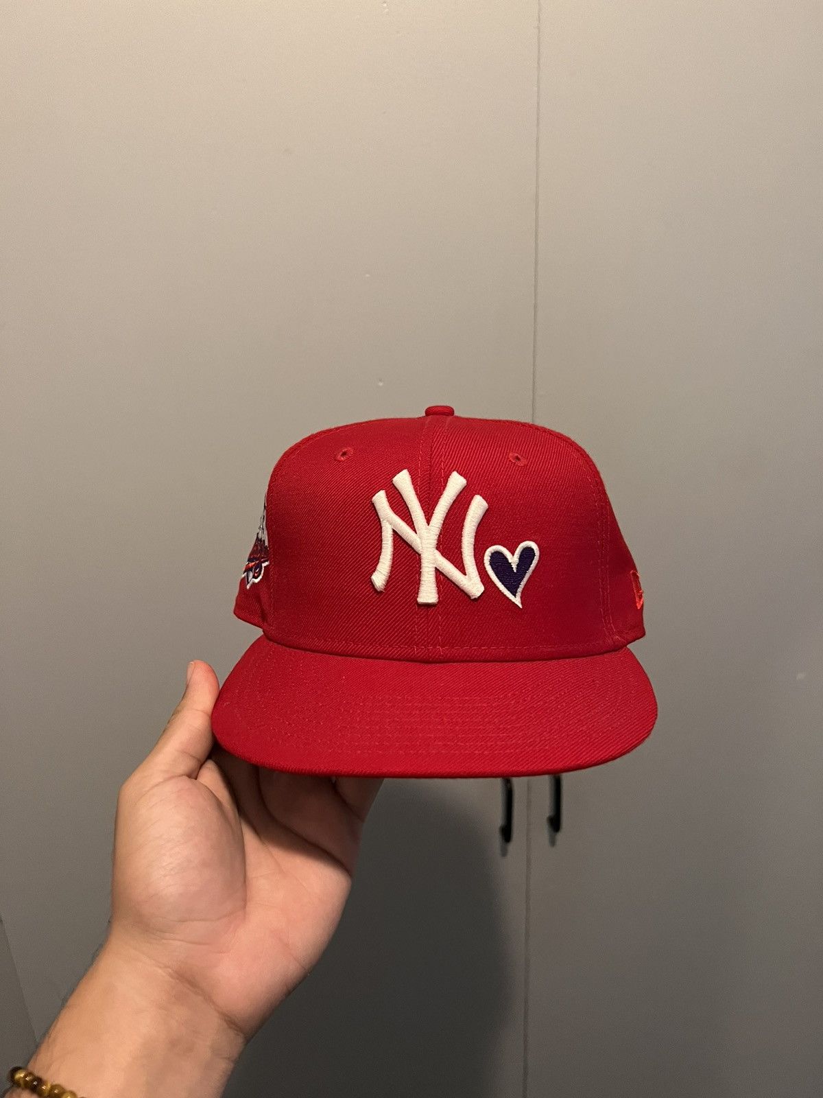 New York Yankees Fitted (Purple UV) size 7 1/8