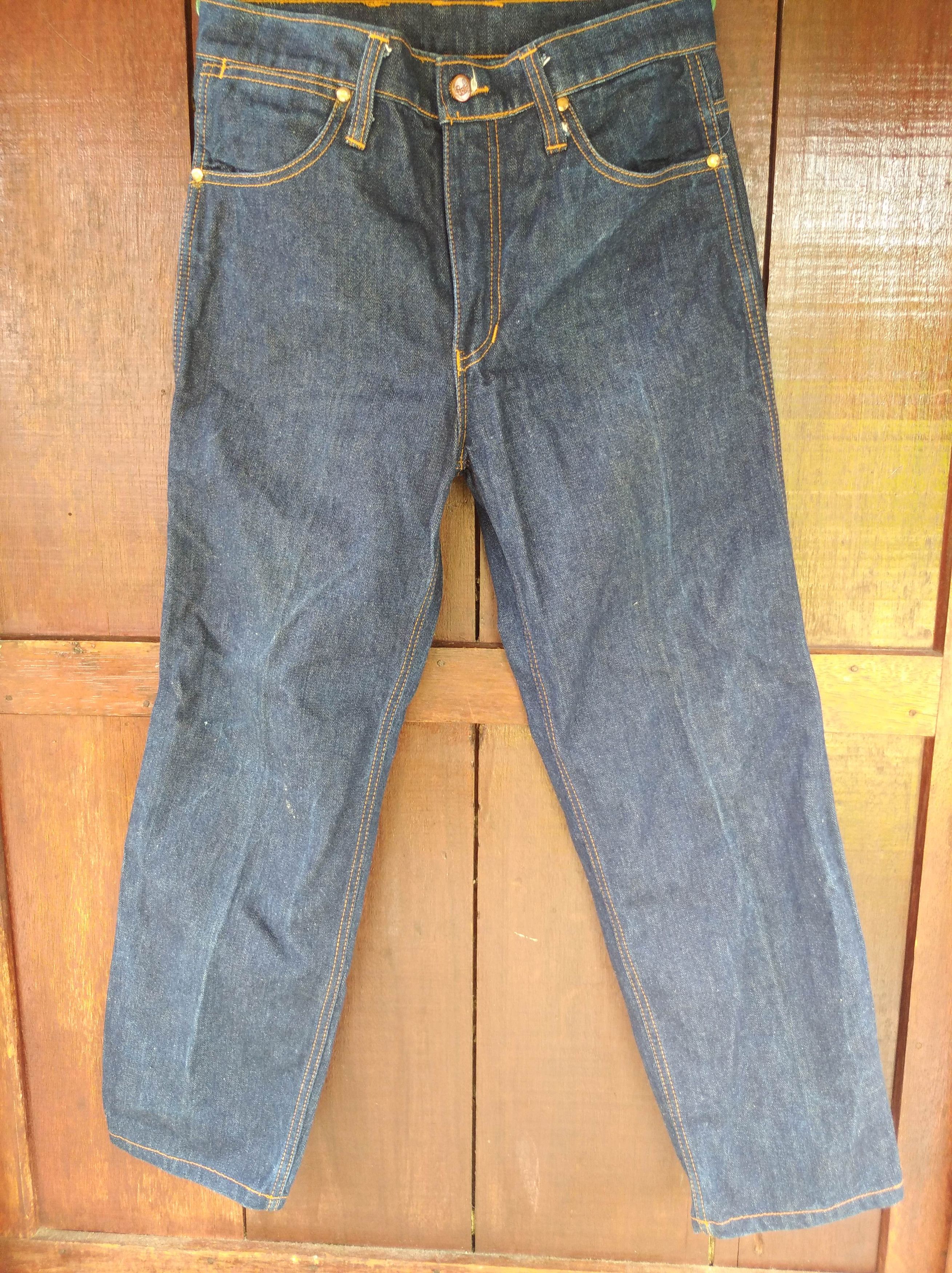 Vintage gold modern jeans