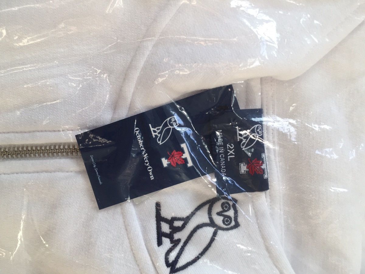 Drake OVO X UofT QUARTER ZIP SWEATSHIRT - White Size US L / EU 52-54 / 3 - 9 Thumbnail