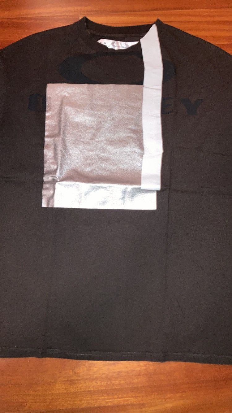 Oakley OAKLEY X SAMUEL ROSS METAL MULTIFABRIC TEE Size US M / EU 48-50 / 2 - 2 Thumbnail