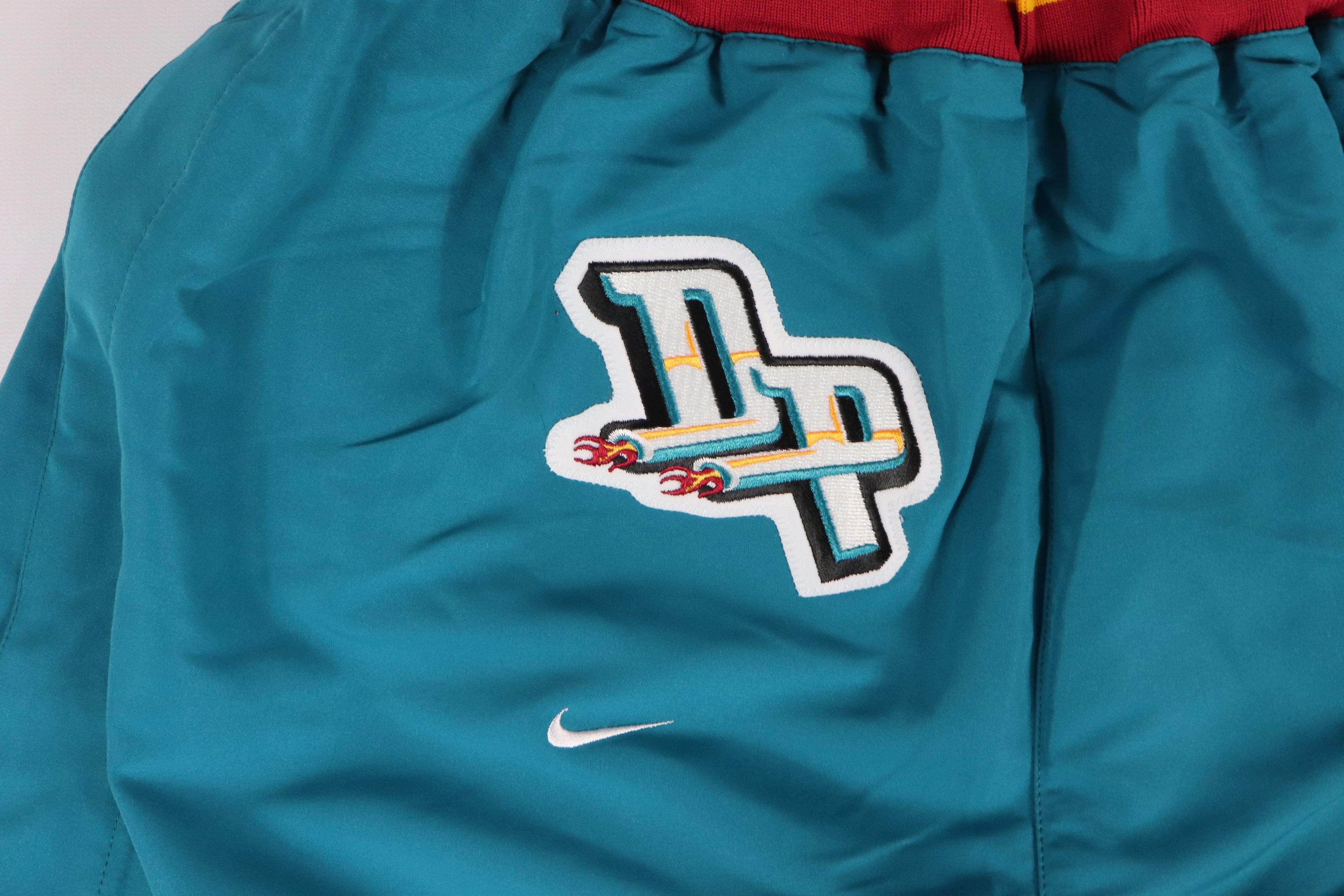 New Vintage Nike NBA Detroit Pistons On Court Pants Teal
