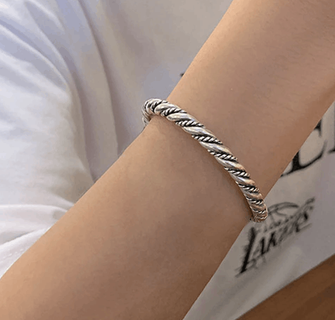 Jewelry Twist Bracelet Bangles Size ONE SIZE - 1 Thumbnail