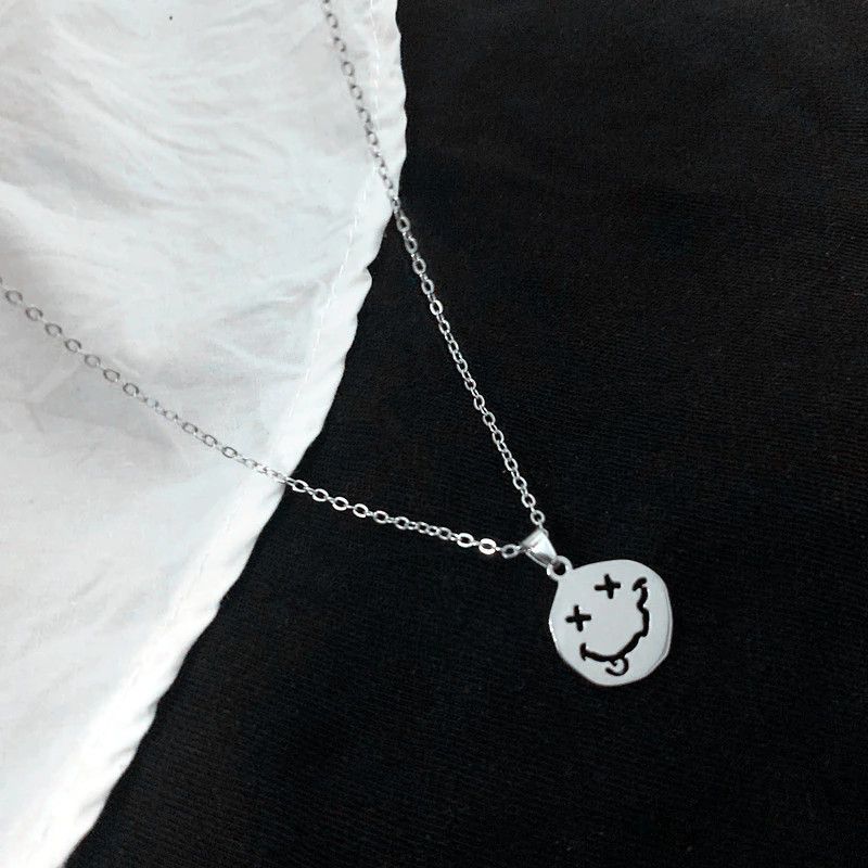Jewelry Smiley Face Pendant Necklace Size ONE SIZE - 1 Preview