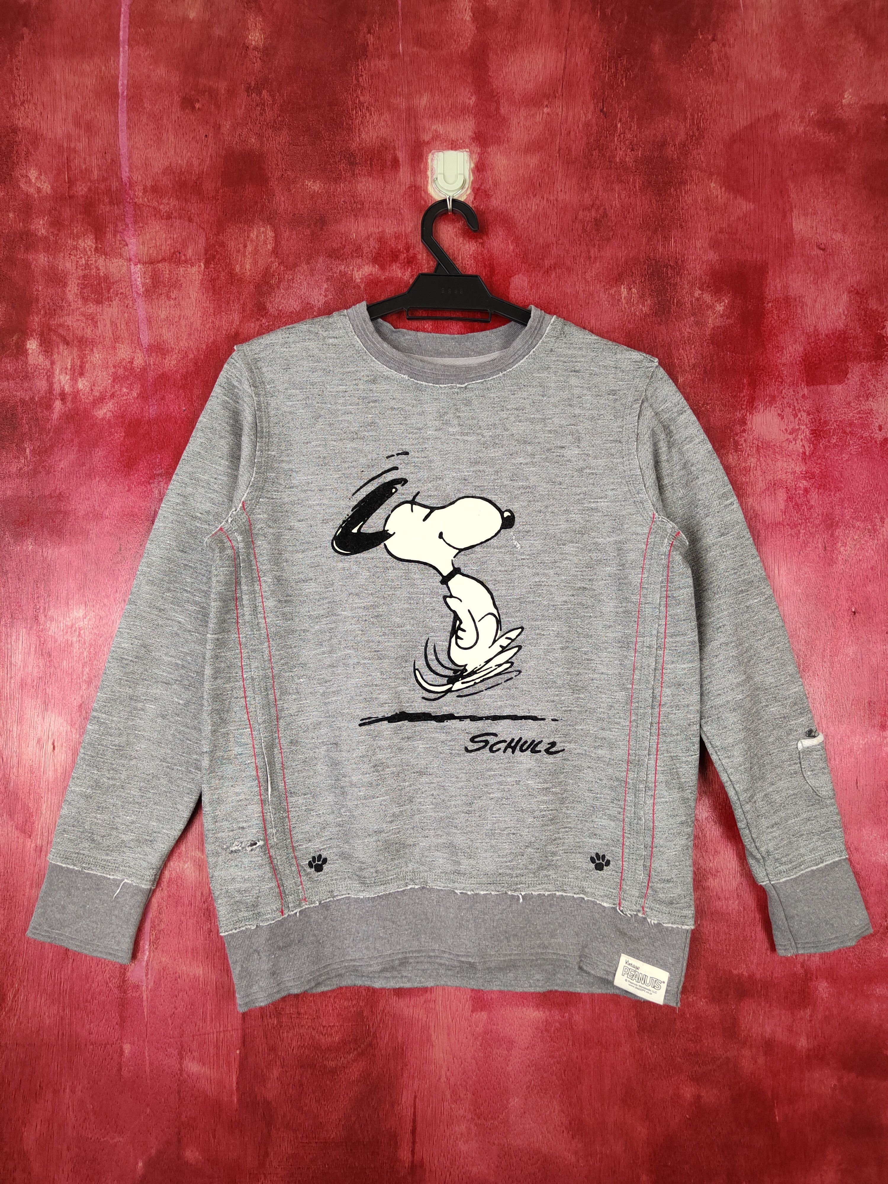 image of Peanuts - Snoopy Gray Sweater Sweatshirt 4931 in Grey, Men's (Size Small)