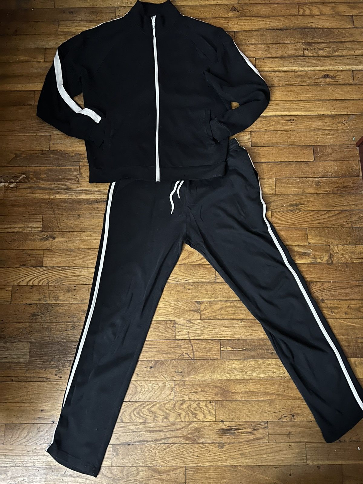Black American apparel tracksuit set