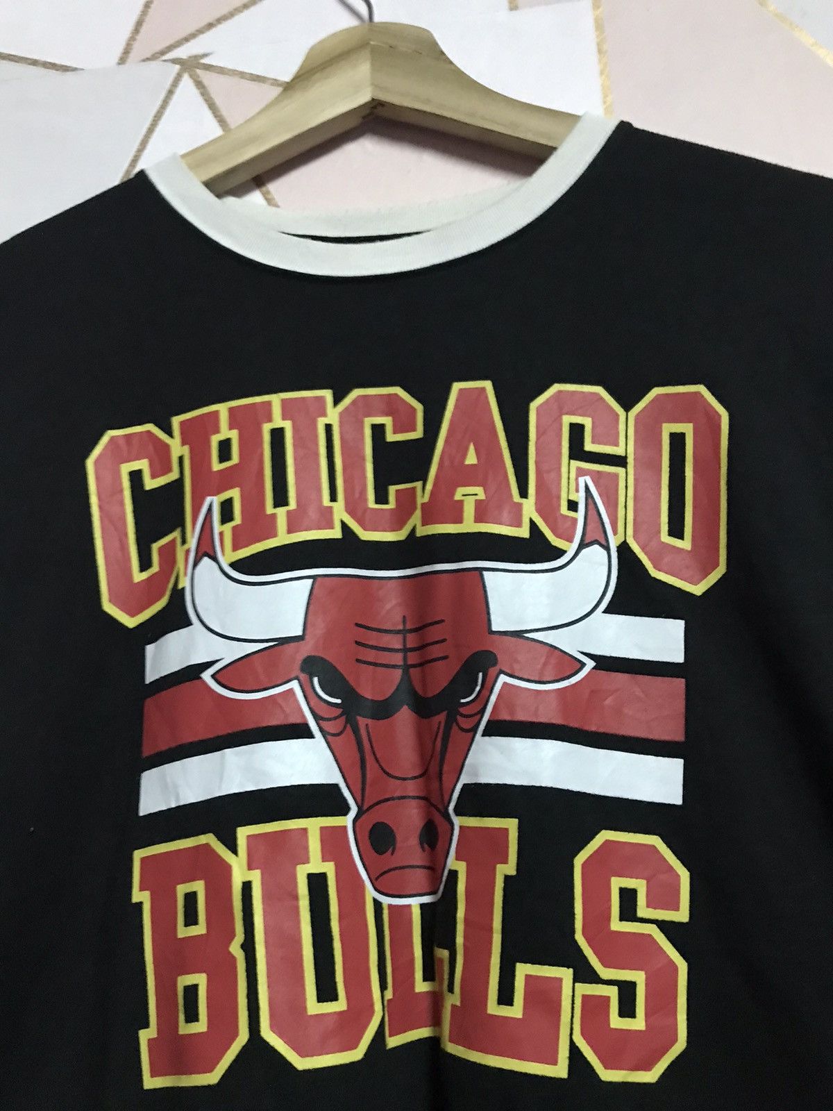 NBA Chicago Bulls Tshirt Crewneck Pullover Size US M / EU 48-50 / 2 - 3 Thumbnail