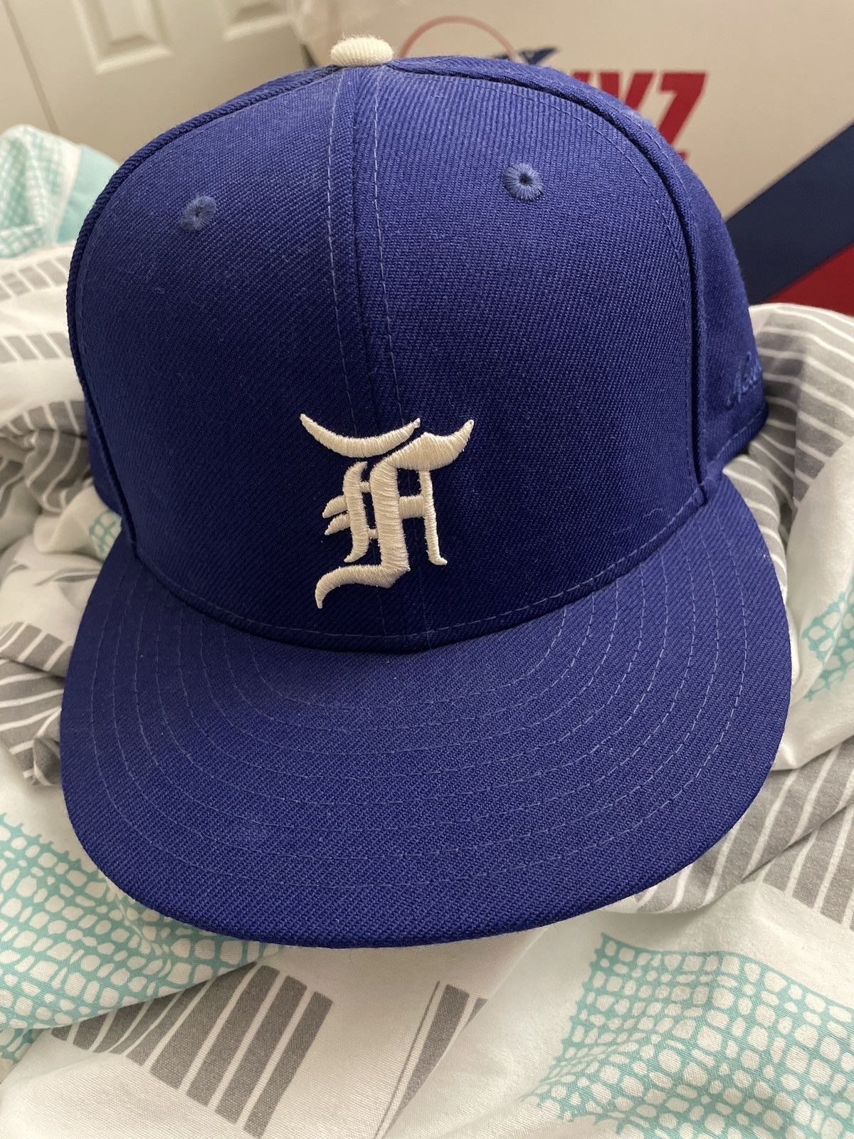 Fear of God FEAR OF GOD ESSENTIALS x NEW ERA FITTED HAT ROYAL BLUE ...