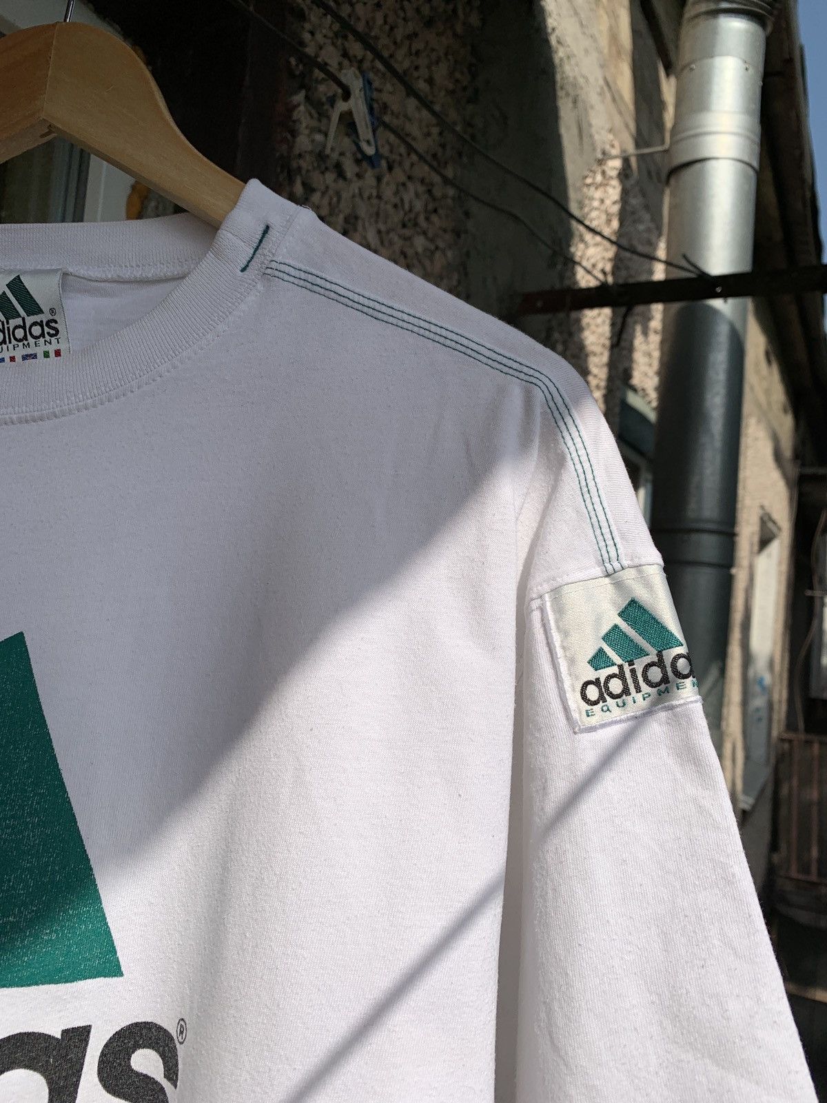 Adidas 90s Vintage Adidas Equipment White/Green T-Shirt Size US XL / EU 56 / 4 - 4 Thumbnail