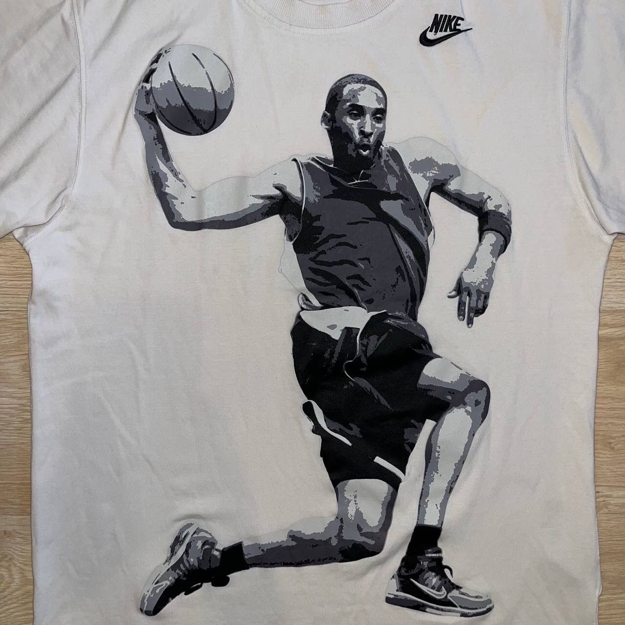 Nike Kobe Bryant Bionic popular Robot Comic Book 2013 Men's Black Small T-Shirt