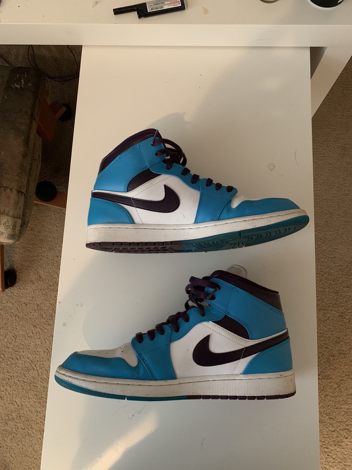 Air Jordan Mid 'Hornets'