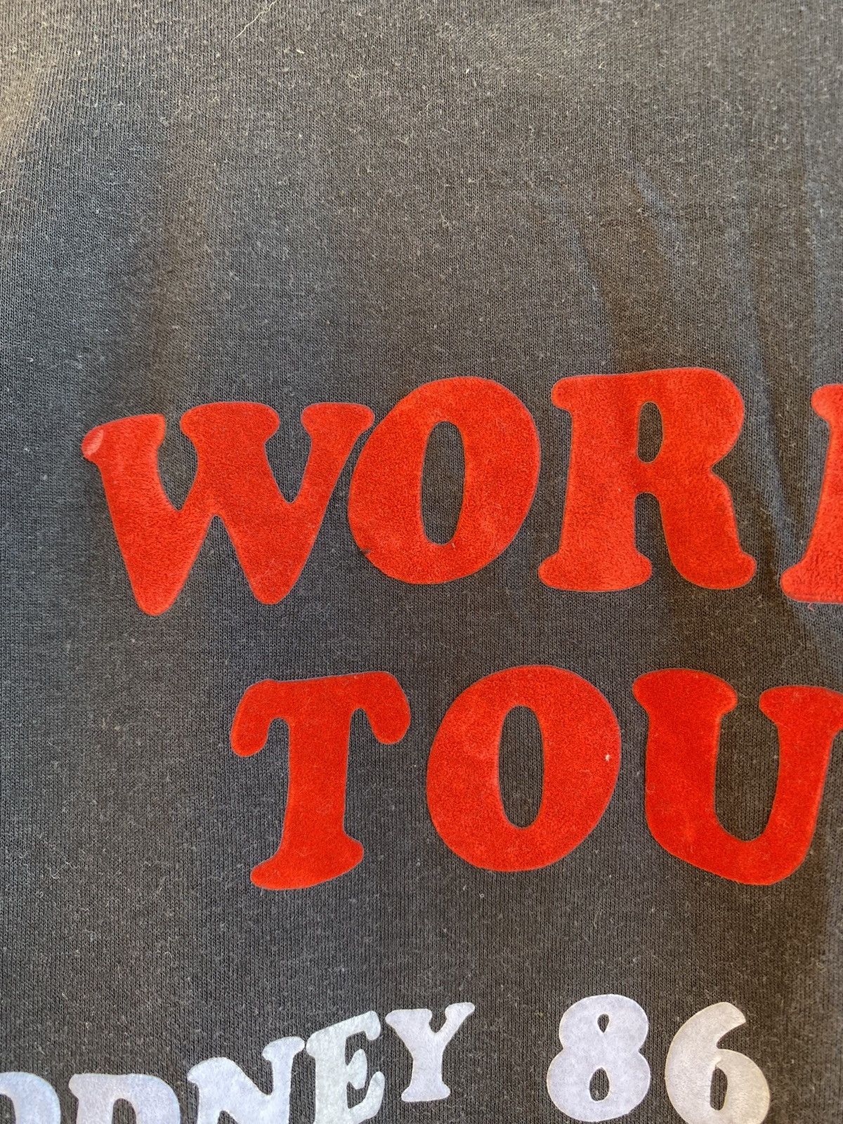Band Tees EXTREMELY RARE! 1986 The Clique Bodney World Tour Rock Tee Size US XL / EU 56 / 4 - 9 Thumbnail