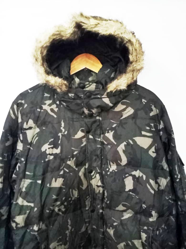 Uniqlo Uniqlo Camouflage Puffer Fur Hoodie Jacket Size US L / EU 52-54 / 3 - 6 Thumbnail