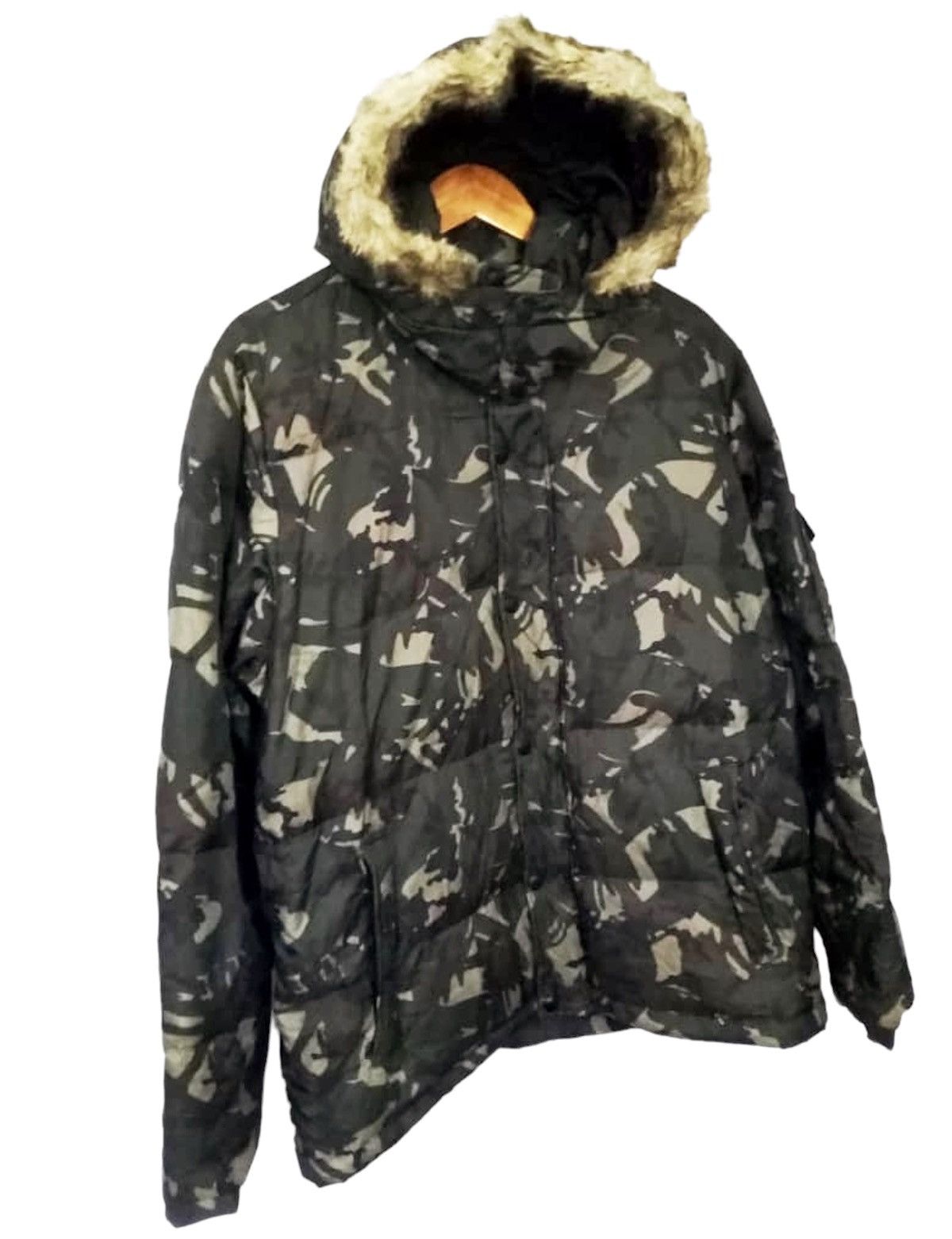 Uniqlo Uniqlo Camouflage Puffer Fur Hoodie Jacket Size US L / EU 52-54 / 3 - 3 Thumbnail