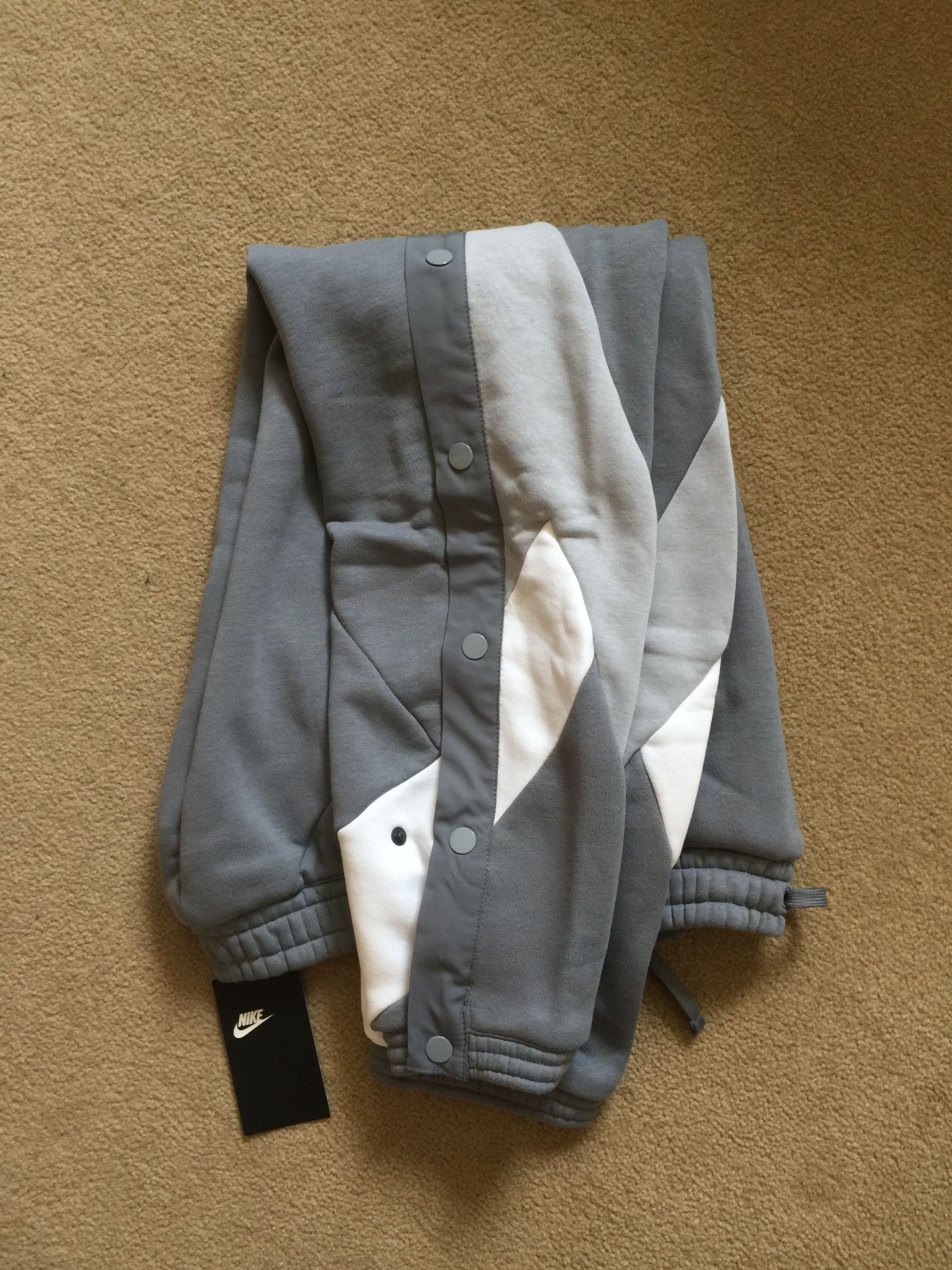 パンツ Kith x Nike Tearaway Pant - Grey - S Kith x Nike Tearaway Pant - Grey - S