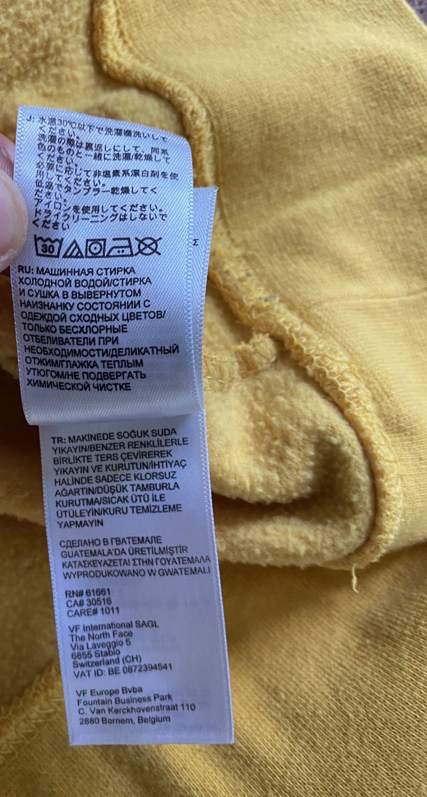 The North Face The North Face Yellow Hoodie Sweatshirt Size US M / EU 48-50 / 2 - 12 Thumbnail