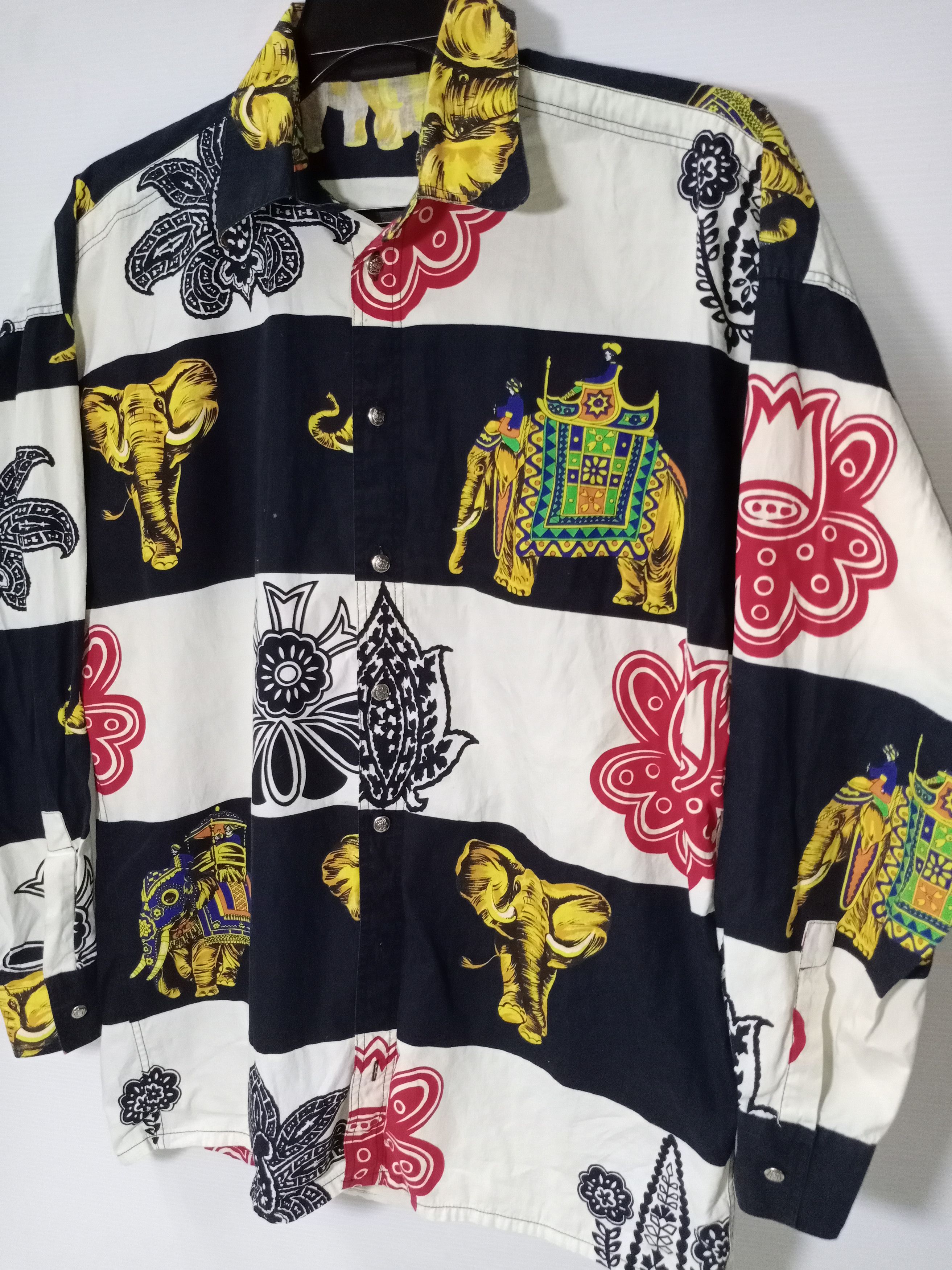 Versace Vintage Versace Jeans Couture Elephant Long Sleeve Shirt Size US M / EU 48-50 / 2 - 2 Thumbnail