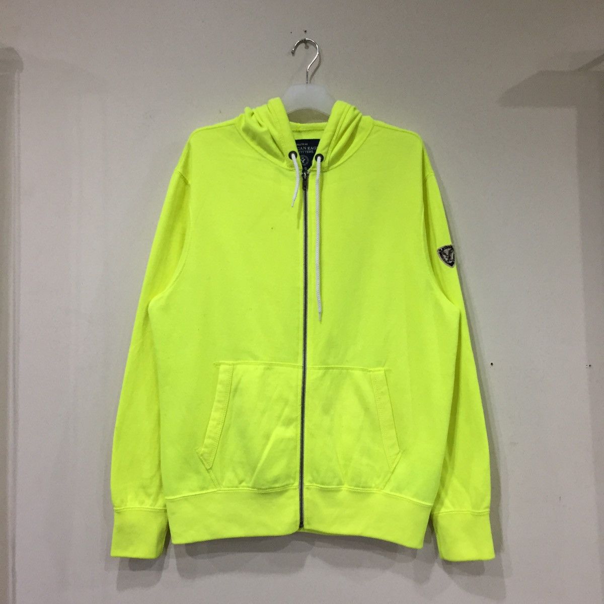 AMERICAN EAGLE OUTFITTERS hoodie plain color.. small logo