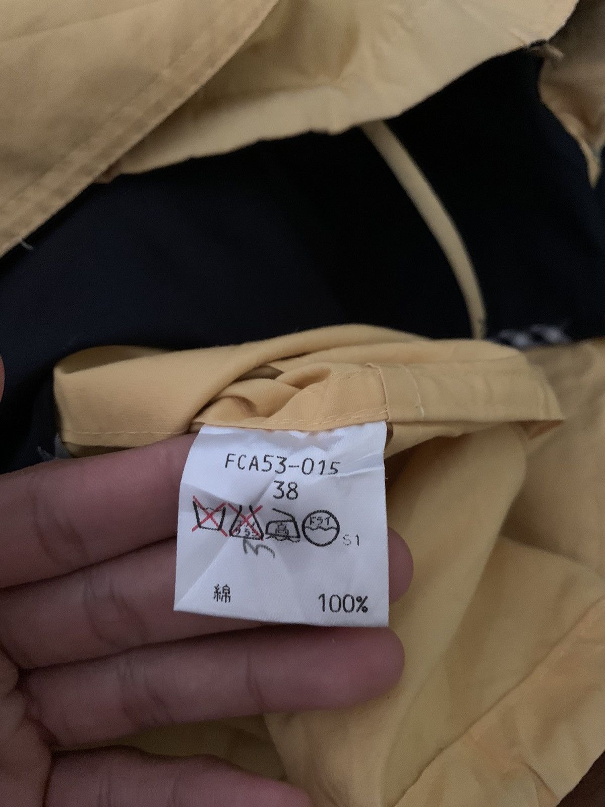 Burberry Burberry wind breaker nice design Size US L / EU 52-54 / 3 - 9 Thumbnail