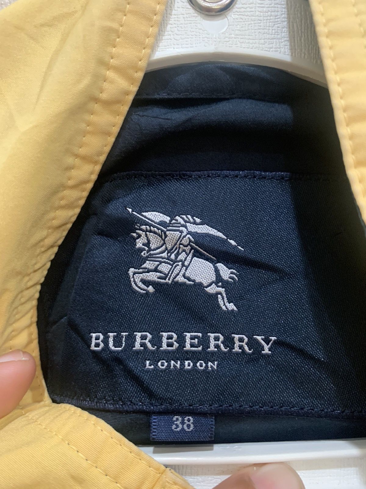 Burberry Burberry wind breaker nice design Size US L / EU 52-54 / 3 - 7 Thumbnail