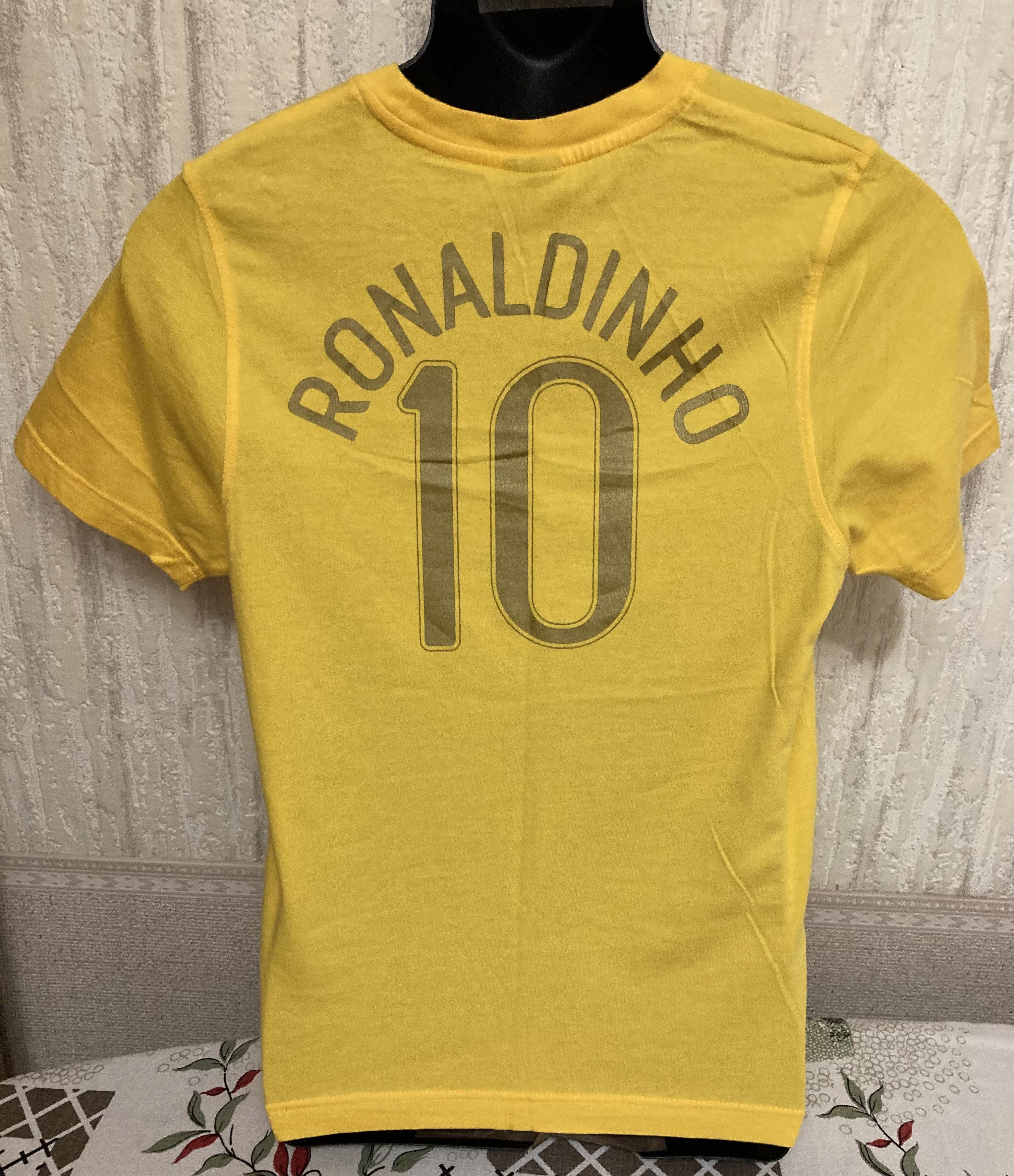 Nike × Vintage NIKE CENTRE SWOOSH RONALDINHO BRAZIL #10 STREETWEAR TEES Size US XS / EU 42 / 0 - 2 Thumbnail