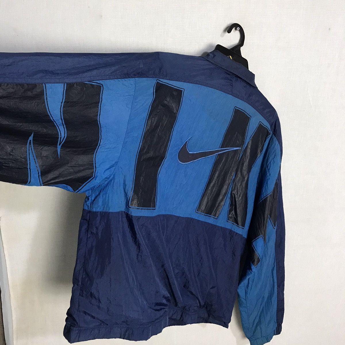 Vintage 90s nike big spell jacket