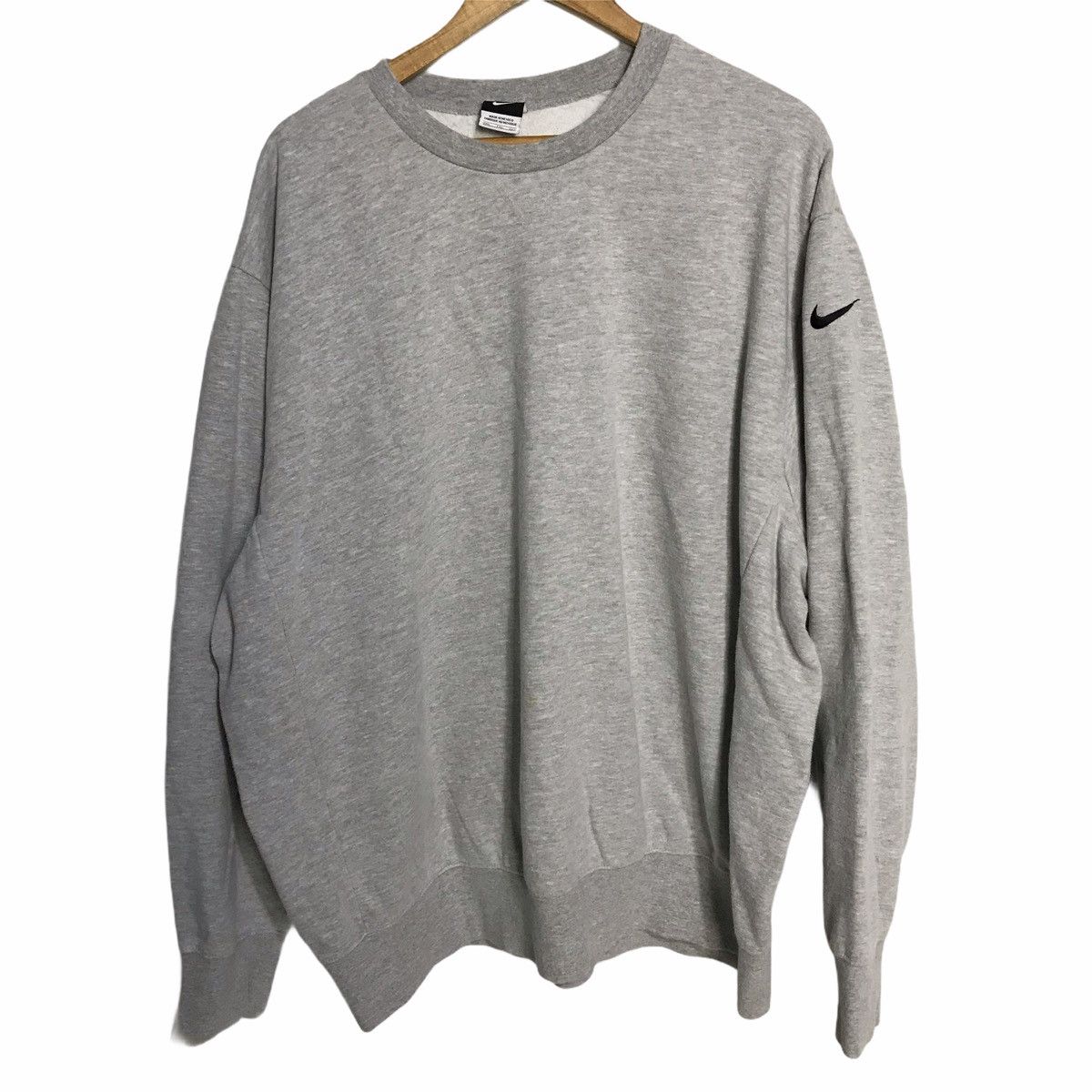 Oversize nike small embroid swoosh logo