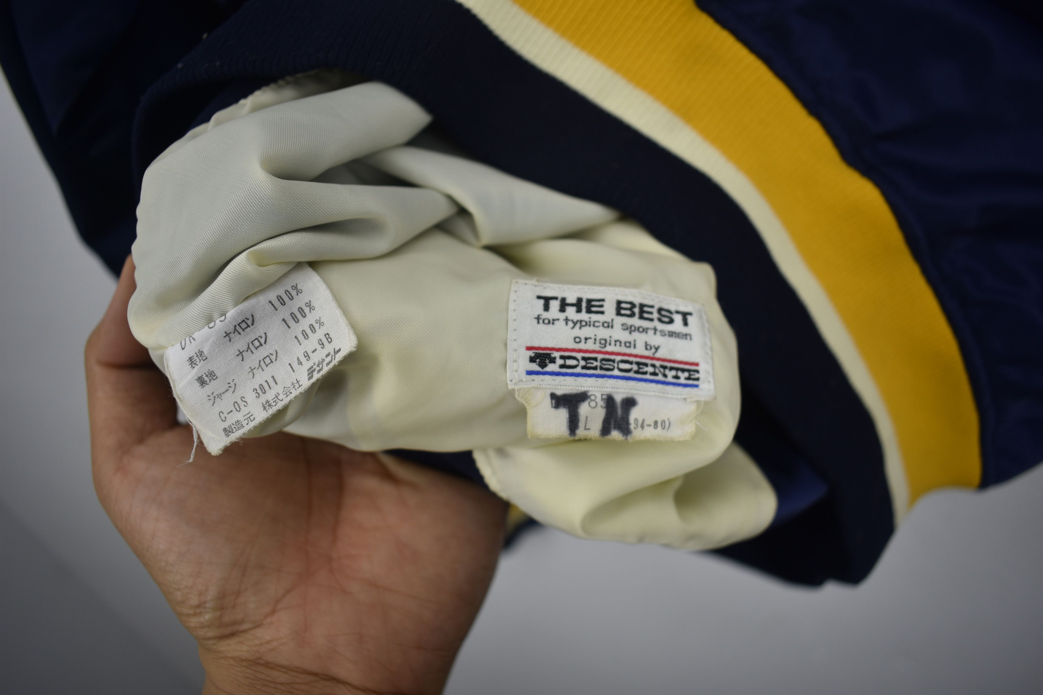 Vintage VINTAGE 80'S BASEBALL VARSITY JACKET Size US M / EU 48-50 / 2 - 6 Thumbnail