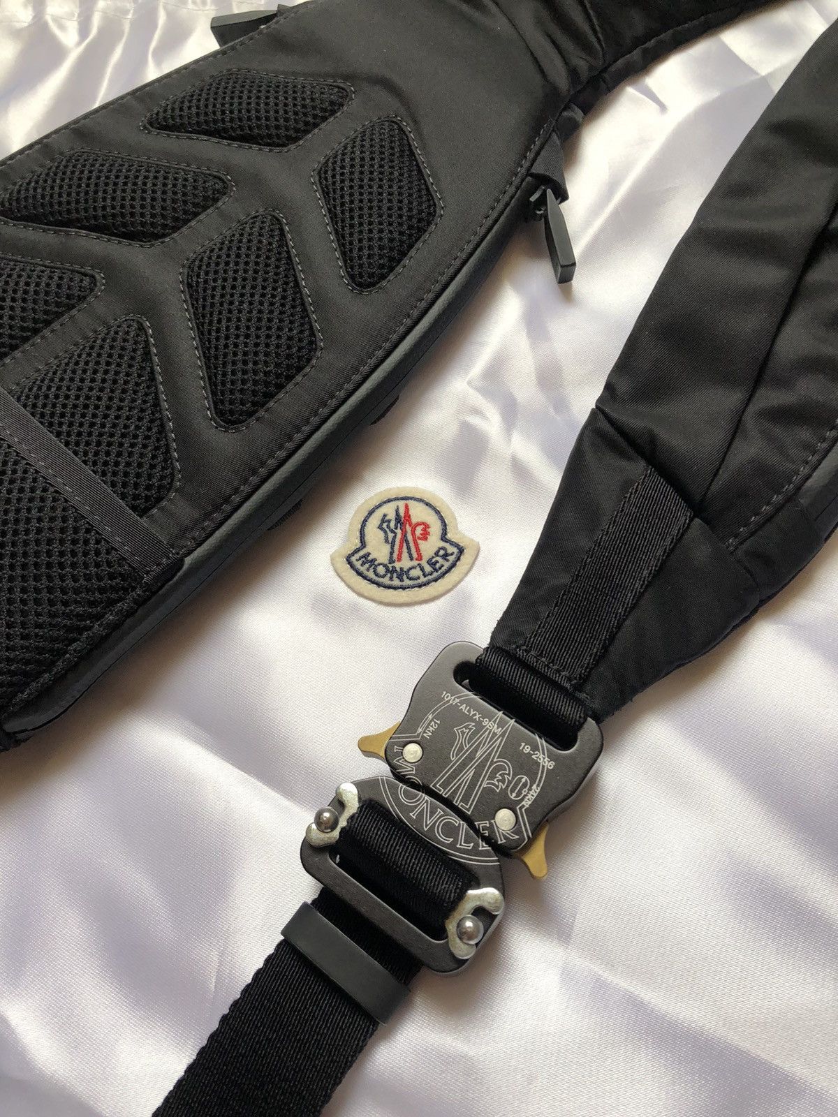 Alyx × Moncler Moncler X Alyx Shoulder Bag Size ONE SIZE - 3 Thumbnail