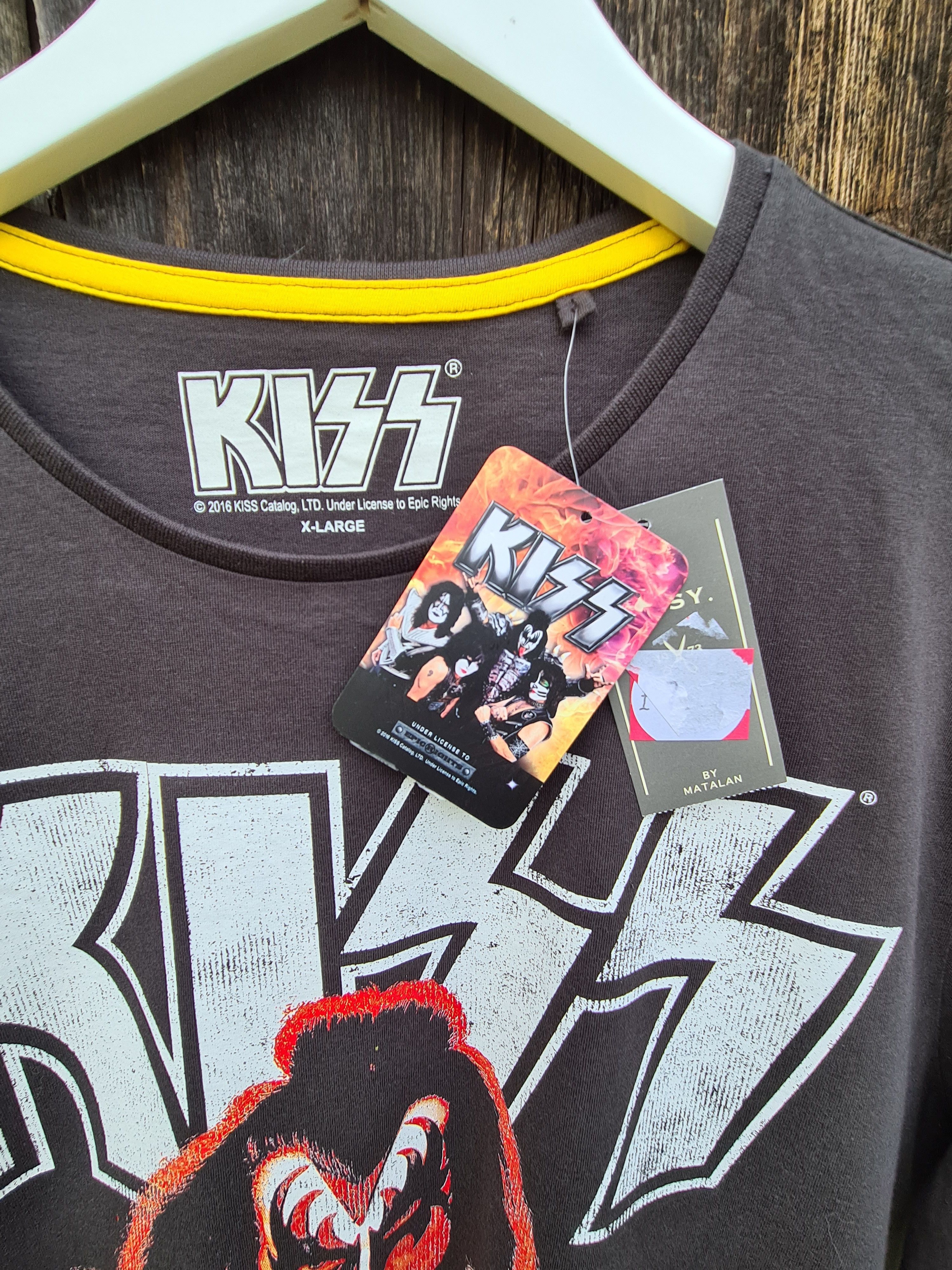 Band Tees 2016 Kiss Under License To Epic Rights T-Shirt Tee Size US XL / EU 56 / 4 - 3 Thumbnail