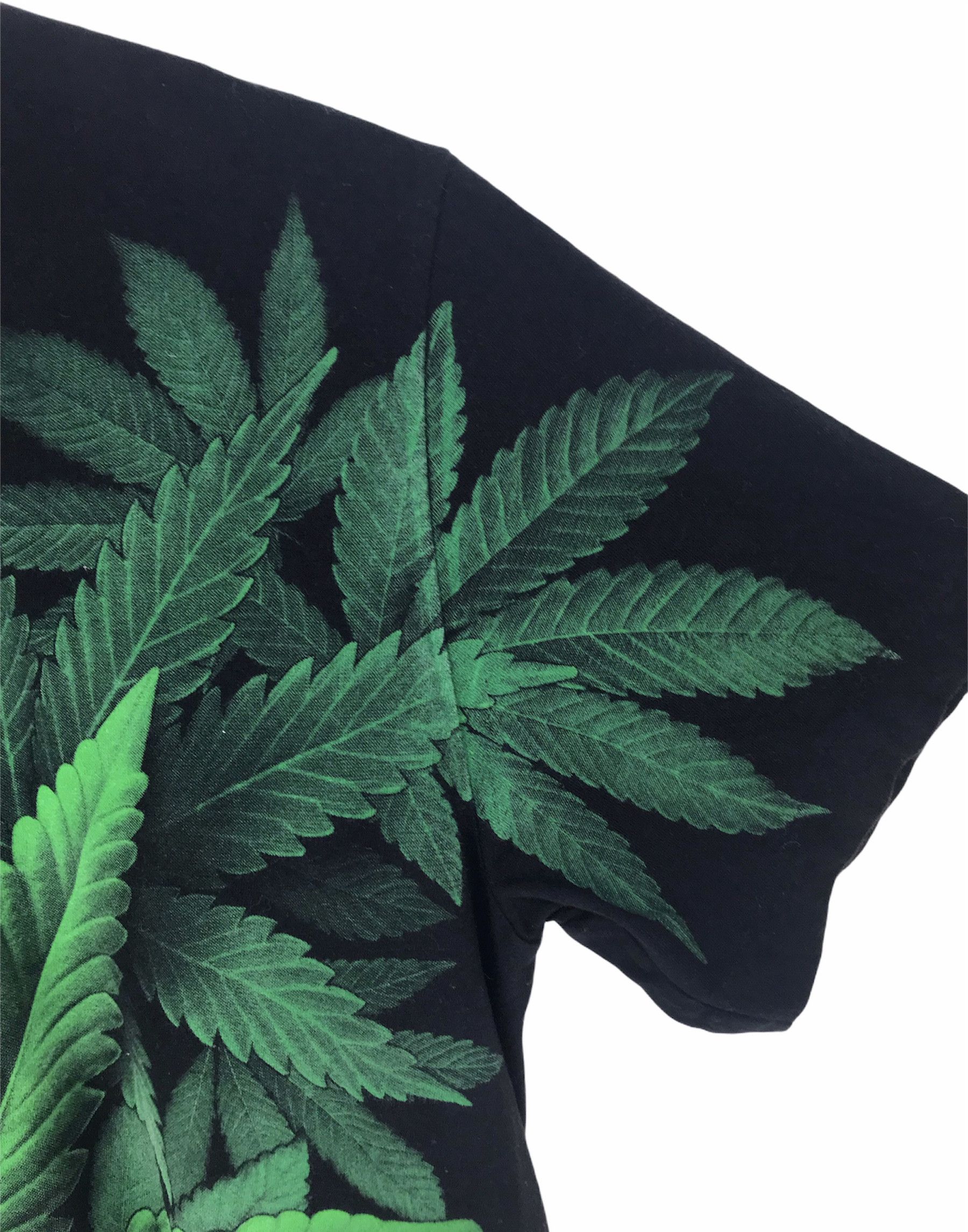 Vintage Vintage 90s Marijuana All Over Print Mirror Shirt Size US M / EU 48-50 / 2 - 6 Thumbnail