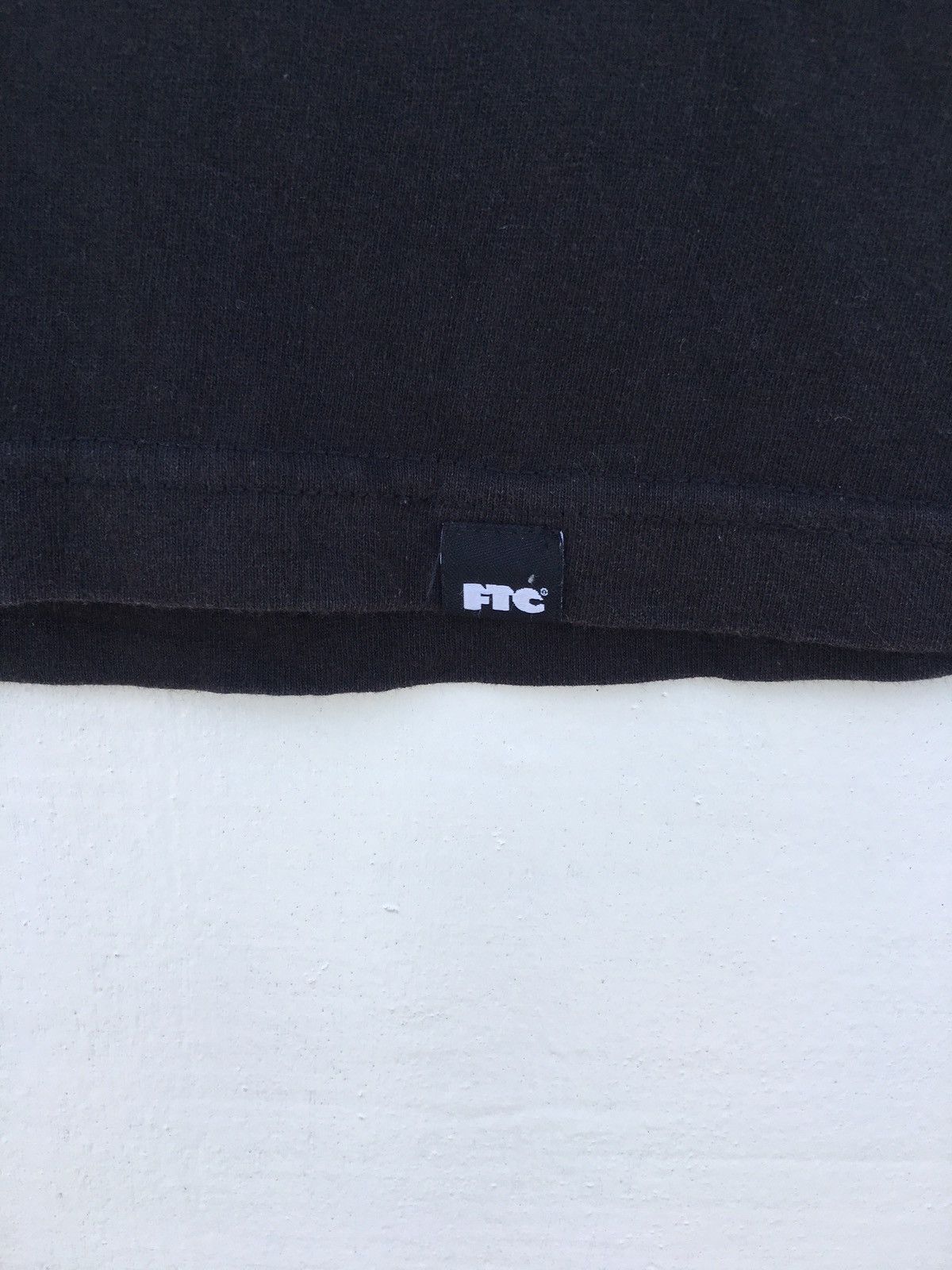 FTC Rare For The City FTC Skateboarding Familia Print Tshirt Size US L / EU 52-54 / 3 - 10 Thumbnail