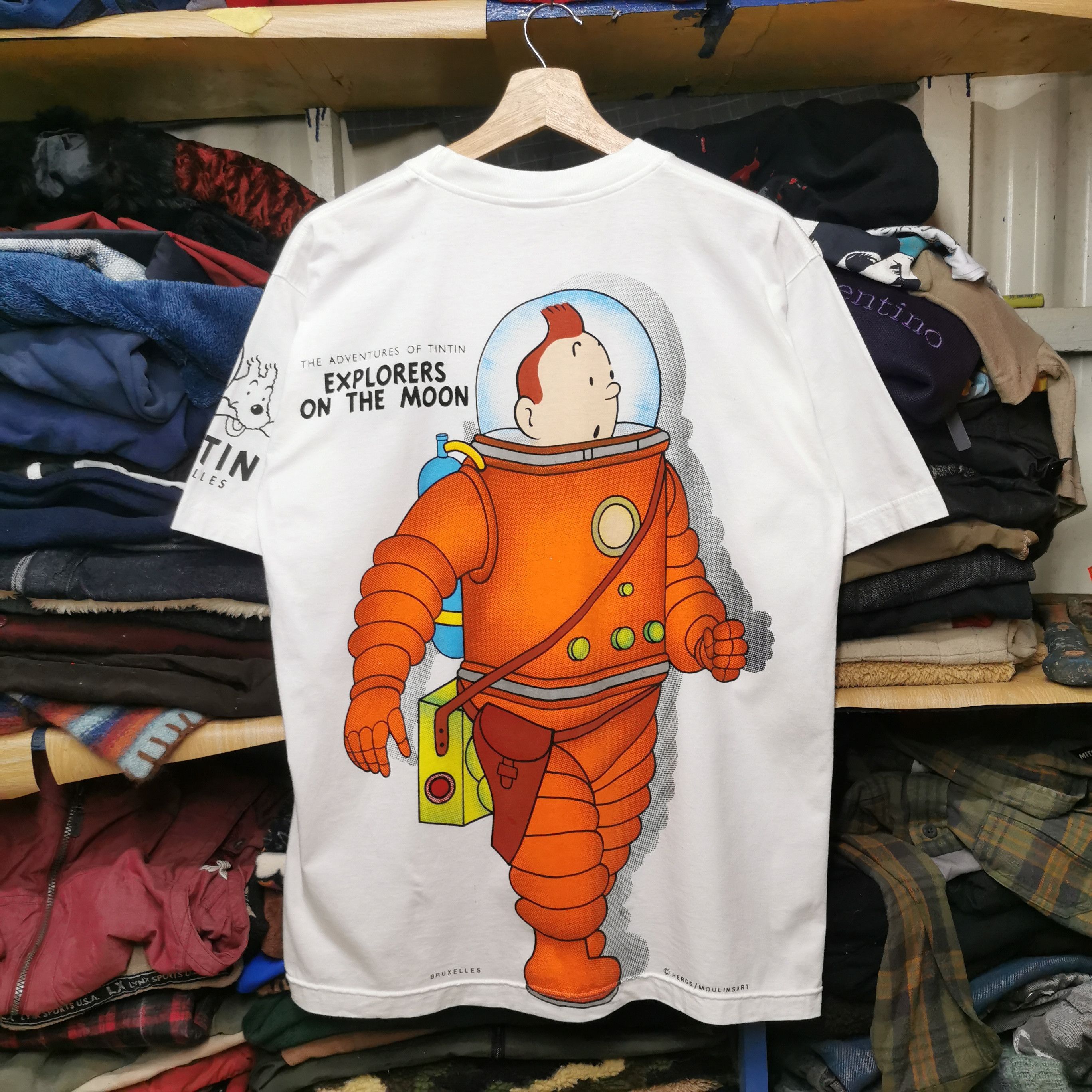 Popular Vintage Tintin Explorers On The Moon T-Shirt Size L 90s Excellent condition !!