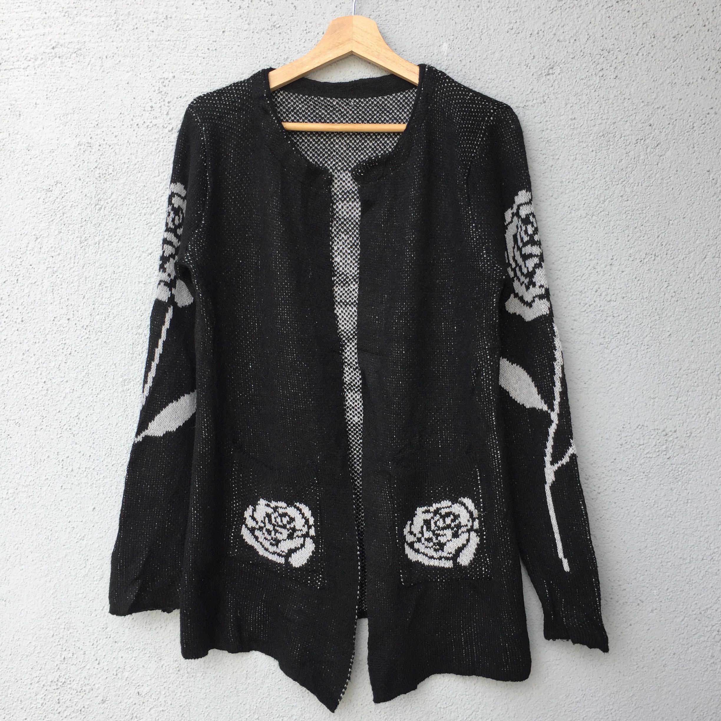 Aran Isles Knitwear Vintage Black/White Knit Cardigan Rose Design Size US M / EU 48-50 / 2 - 1 Thumbnail