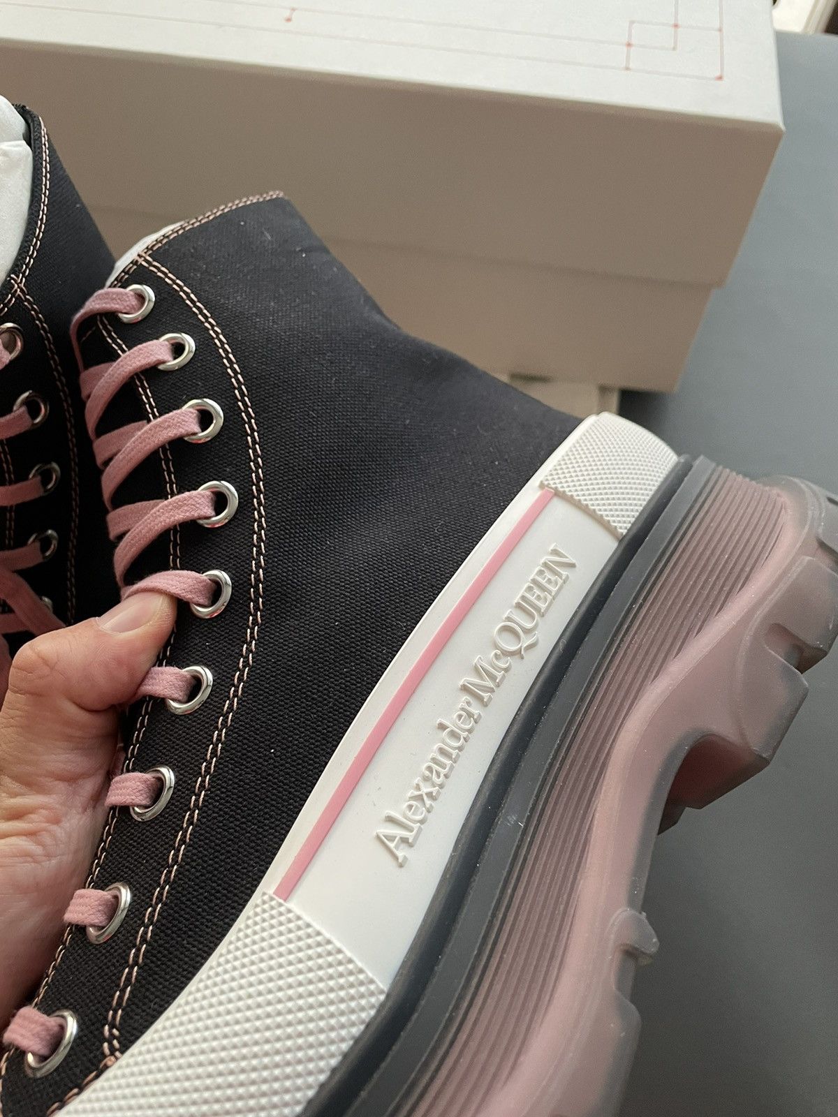 Alexander McQueen × MCQ Super Rare Limited Edition Runway Brand New Rare Tread Boots Size US 9.5 / EU 42-43 - 7 Thumbnail
