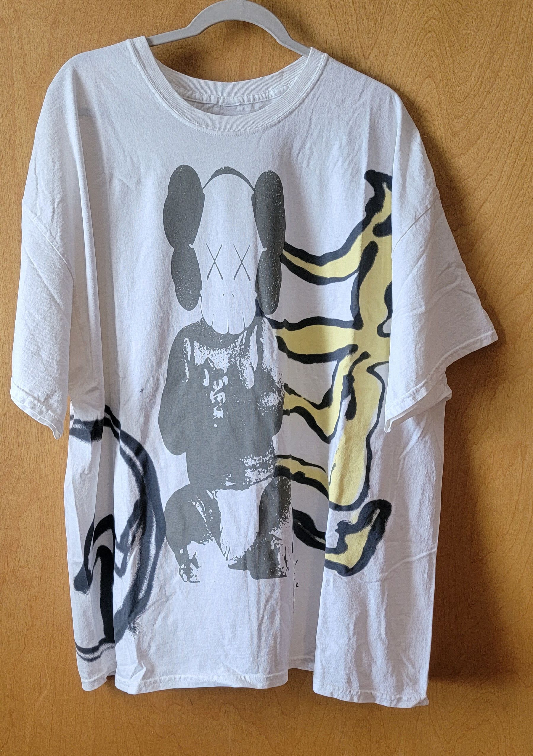 travis scott fragment kaws shirt