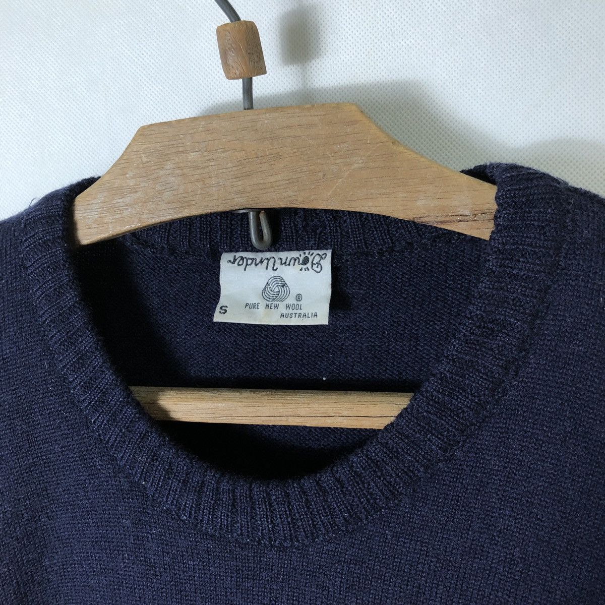 Homespun Knitwear × Man Made In Australia × Vintage Rare! Vintage Down Under Ken Done Pop Art Wool Knit Shirt Size US S / EU 44-46 / 1 - 5 Thumbnail