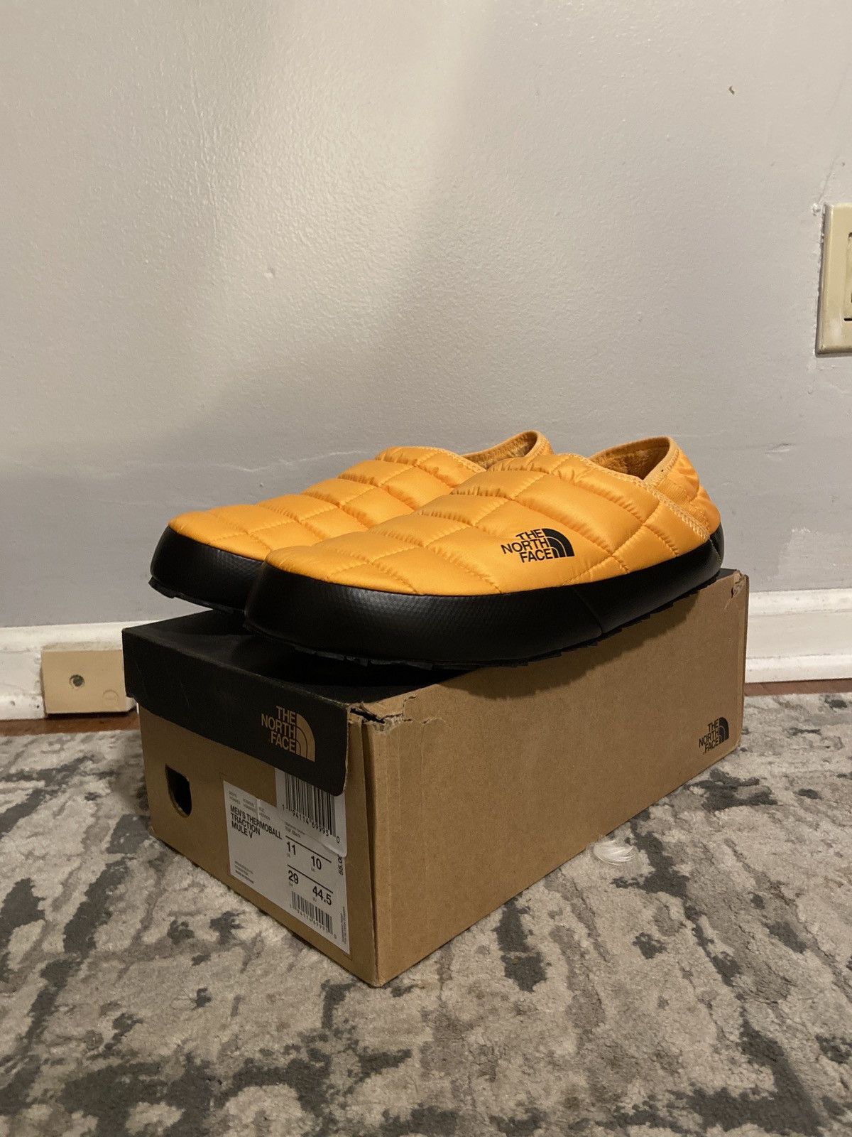 The North Face Thermoball Traction Mule Size US 11 / EU 44 - 1 Thumbnail