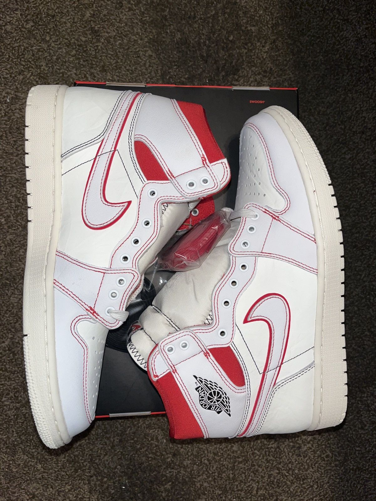 nike jordan 1 retro high phantom gym red